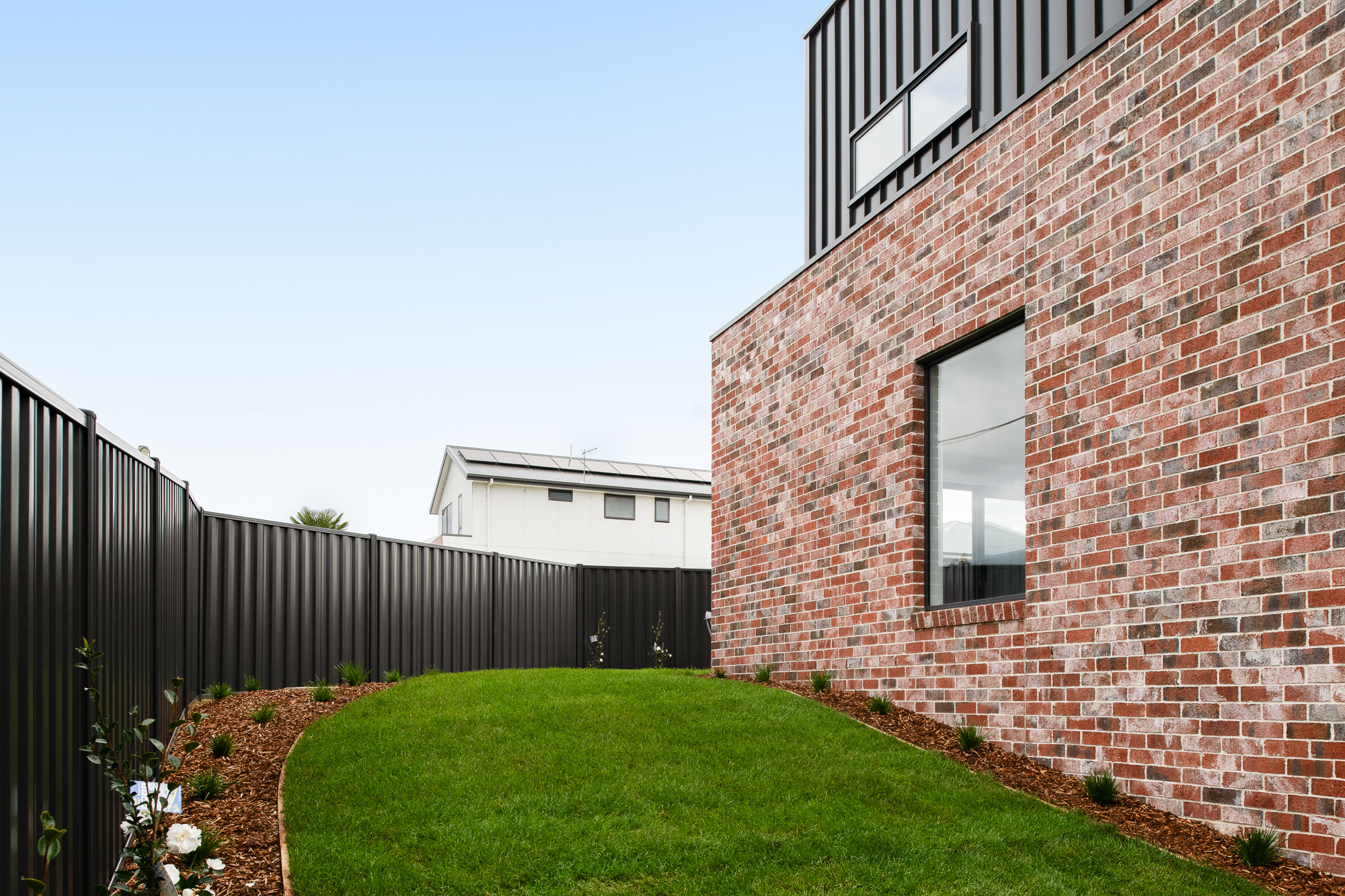 2 Leeman Court, Riverside