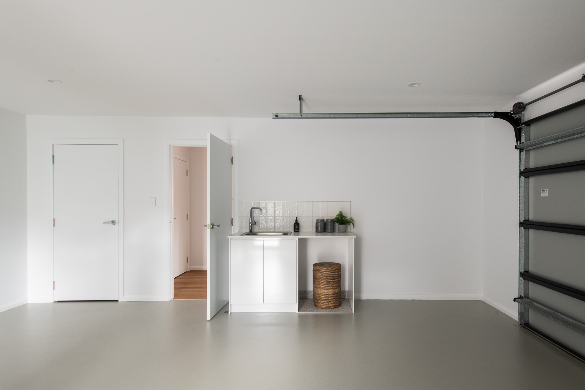 2 Leeman Court, Riverside