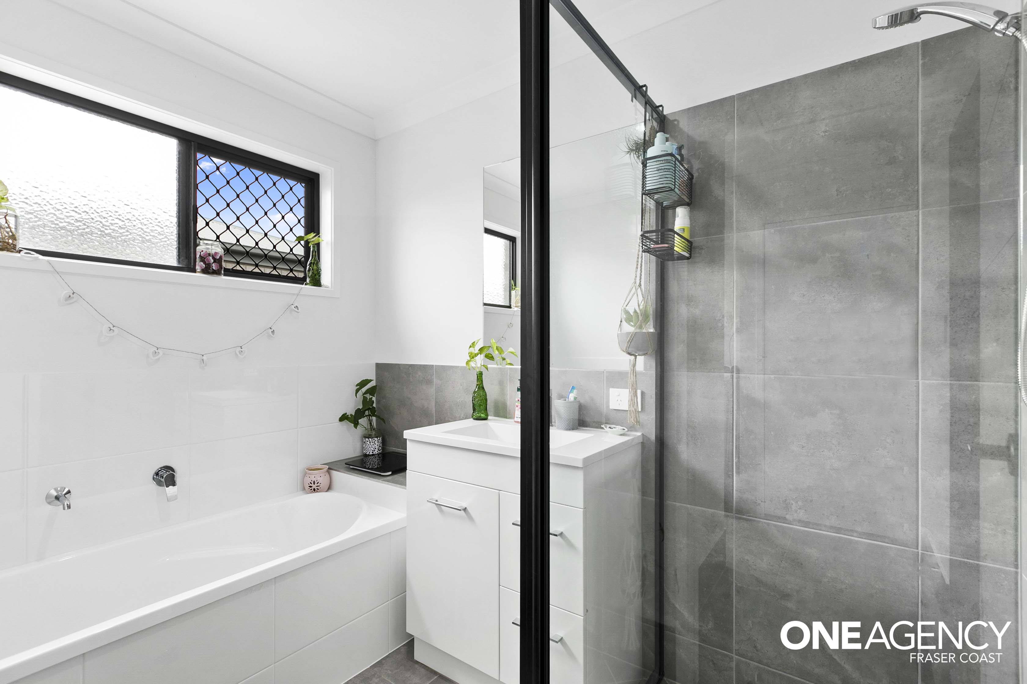 32 Saltair Drive, Eli Waters