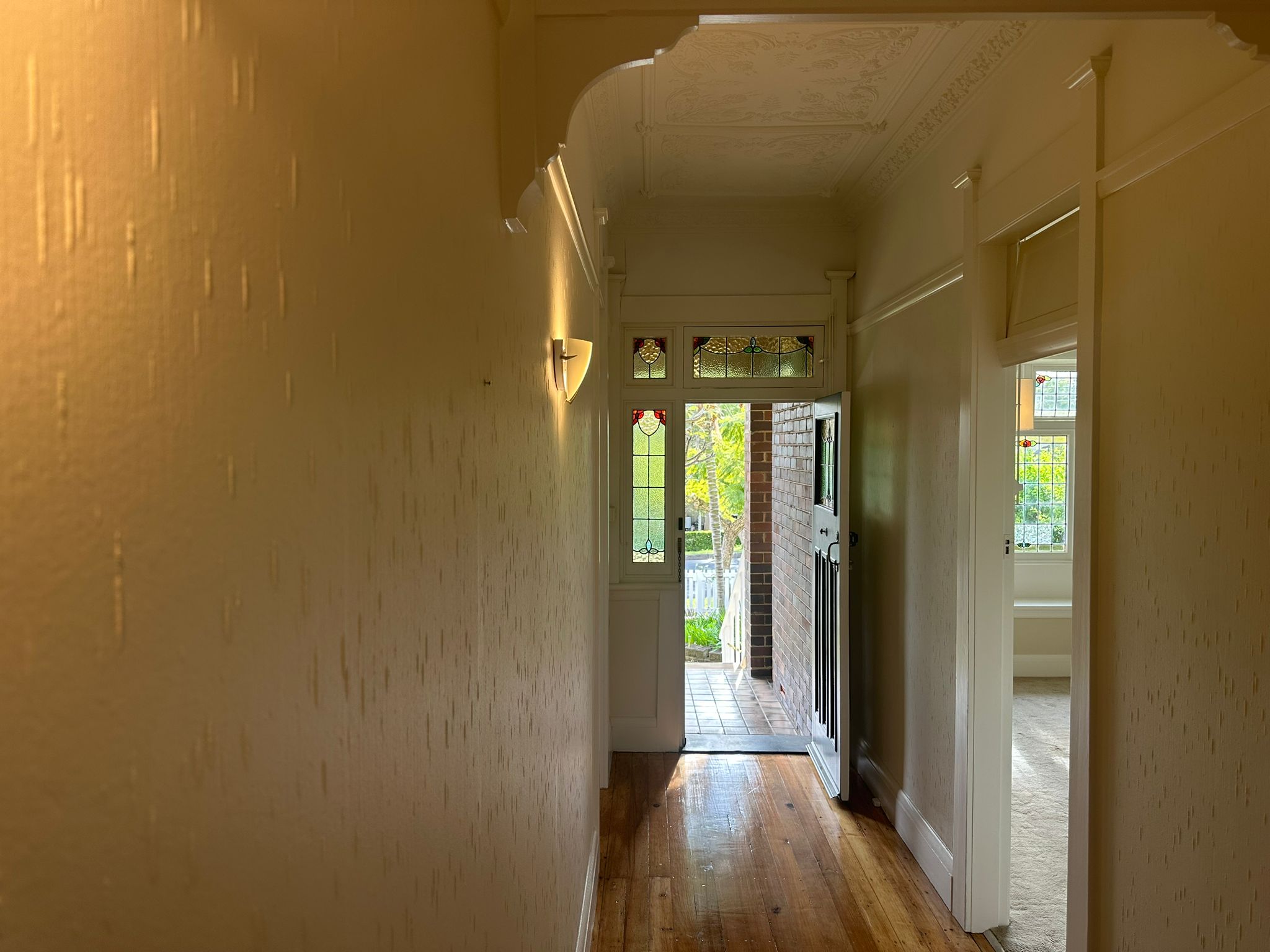 86 Shirley Road - Lightbox View 2