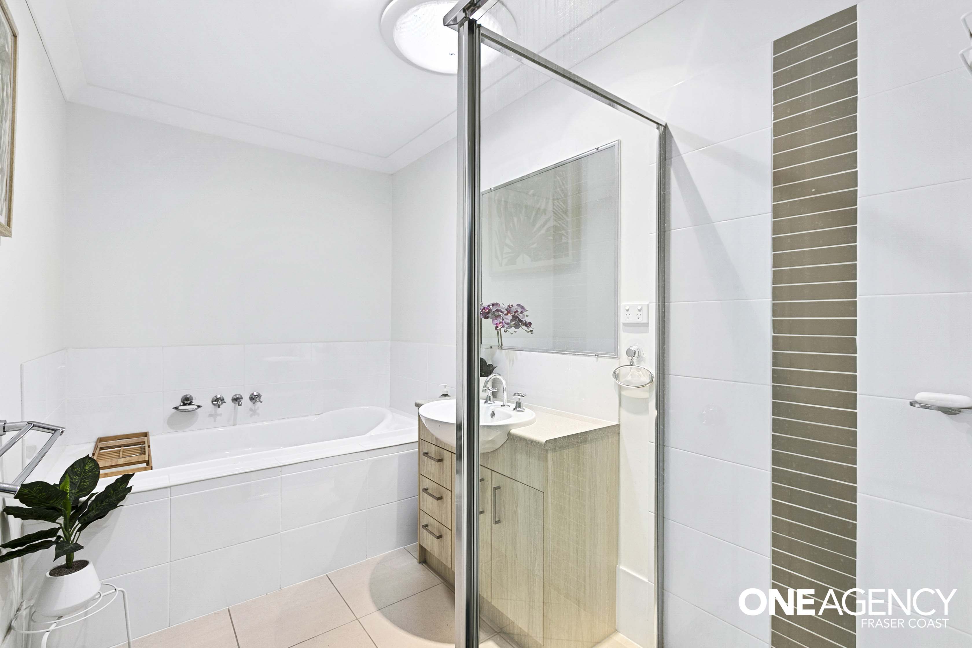 175 / 230 Pulgul Street, Urangan