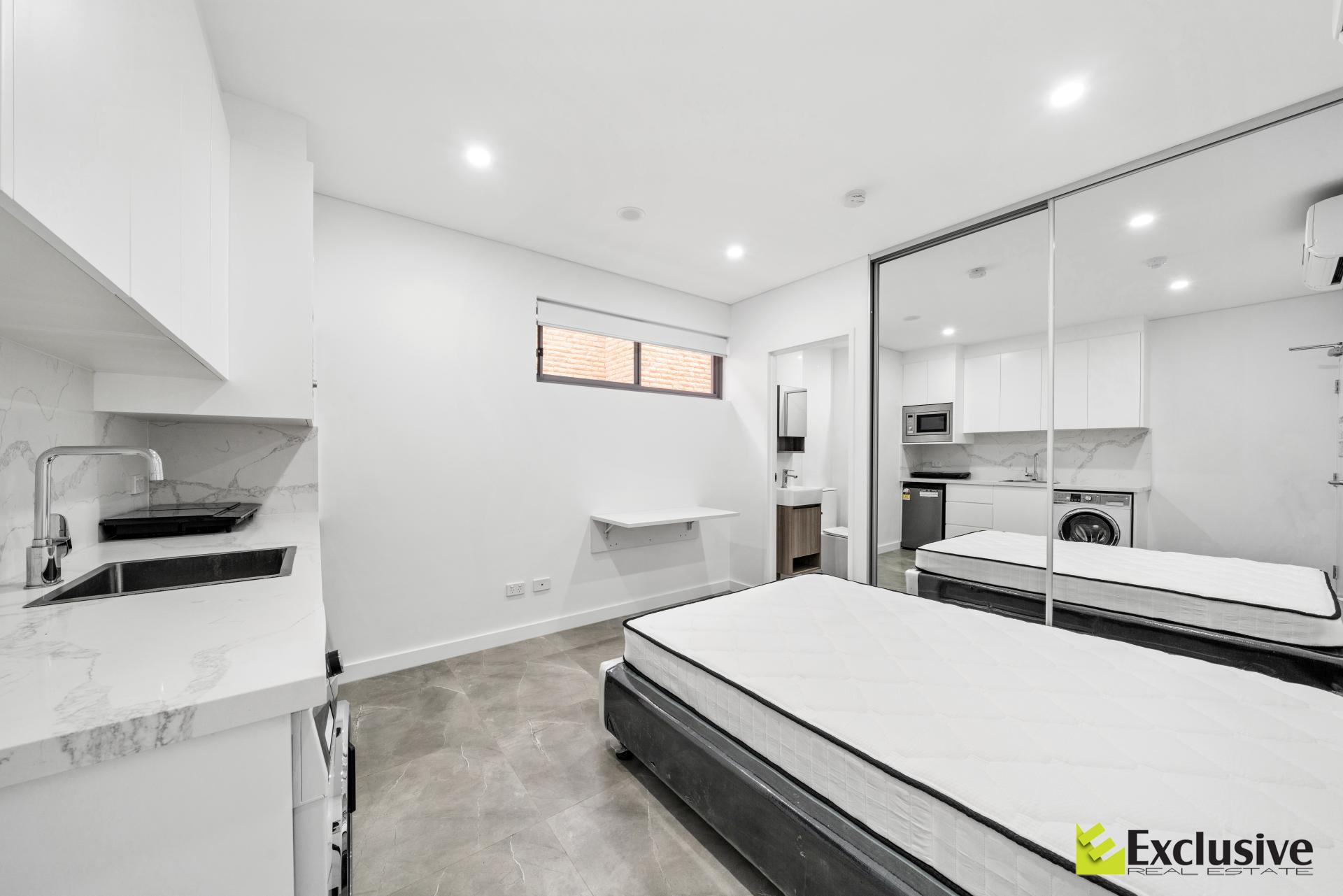 44 Henley Road, Homebush West