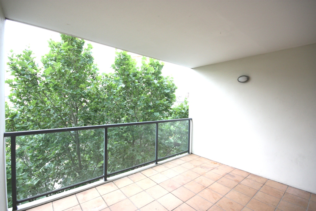 315E / 138 Carillon Avenue, Newtown