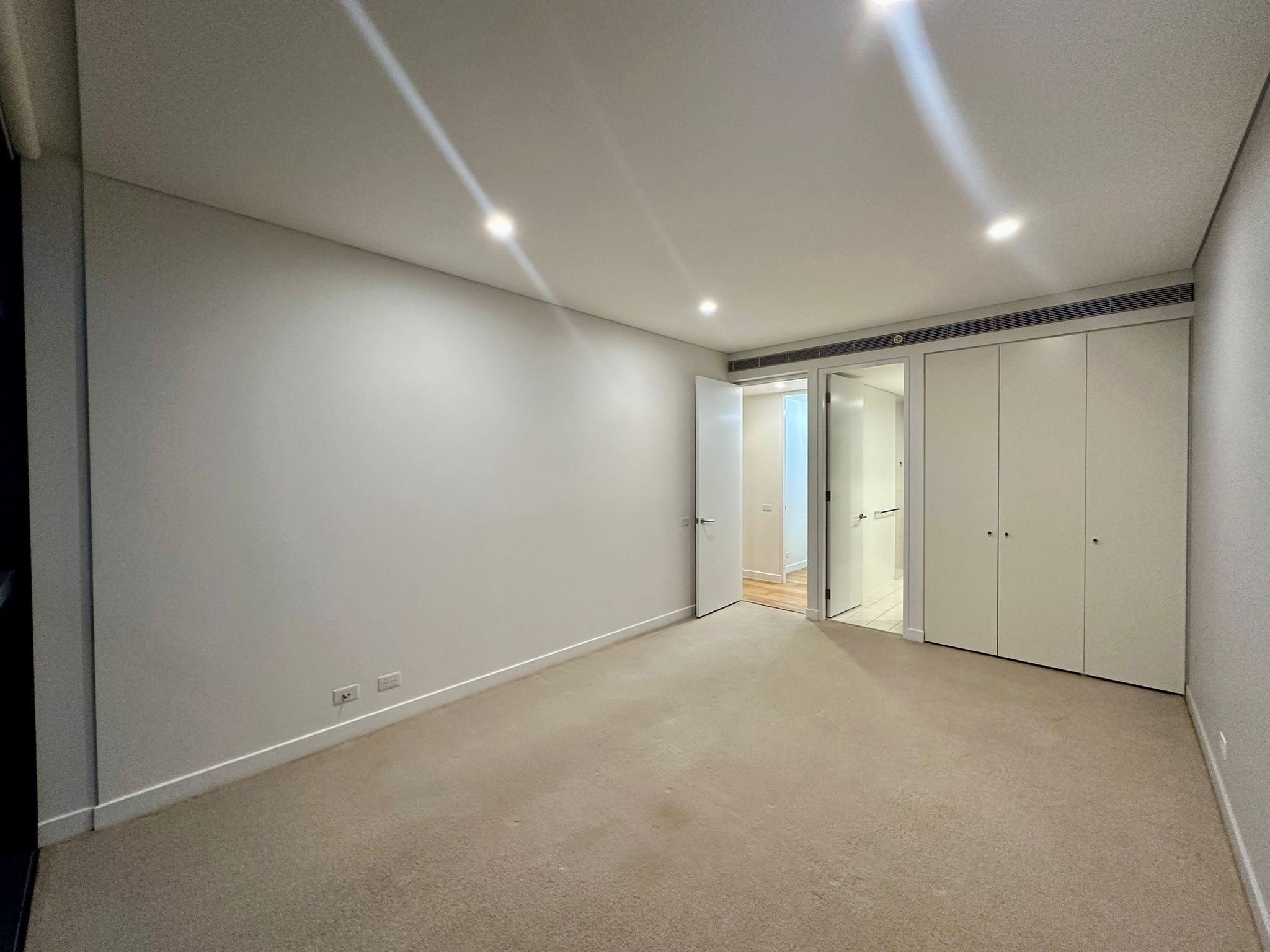 101 Bathurst Street - Main View 6