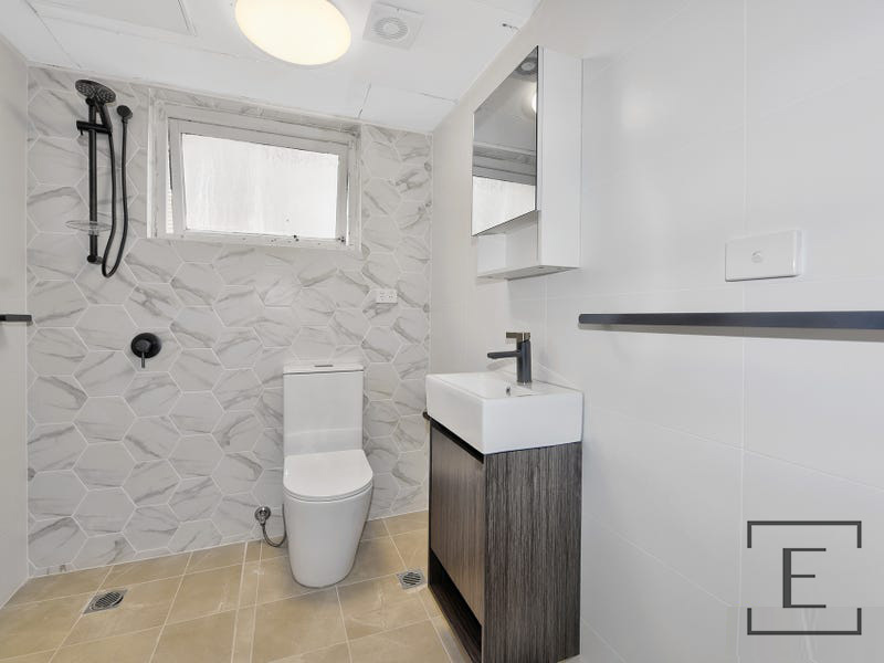 4 / 17 Lyons Street, Strathfield