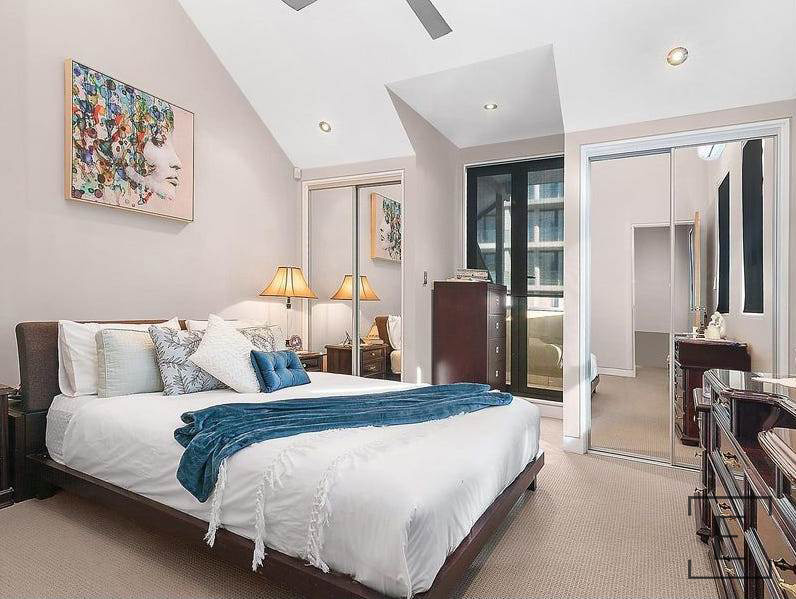 21 Hilly Street, Mortlake