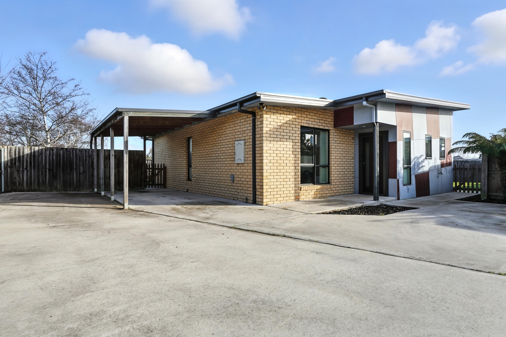 2 / 2 Carol Court, Westbury