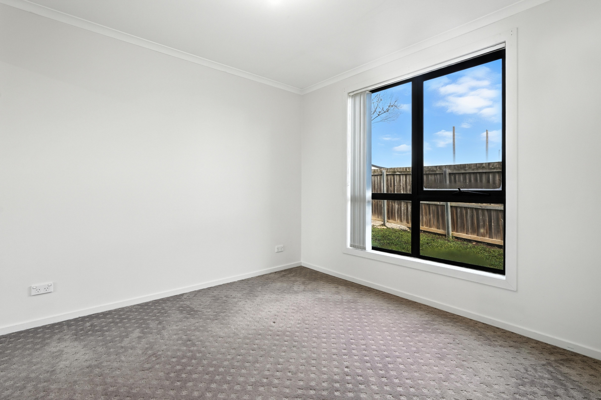 2 / 2 Carol Court, Westbury