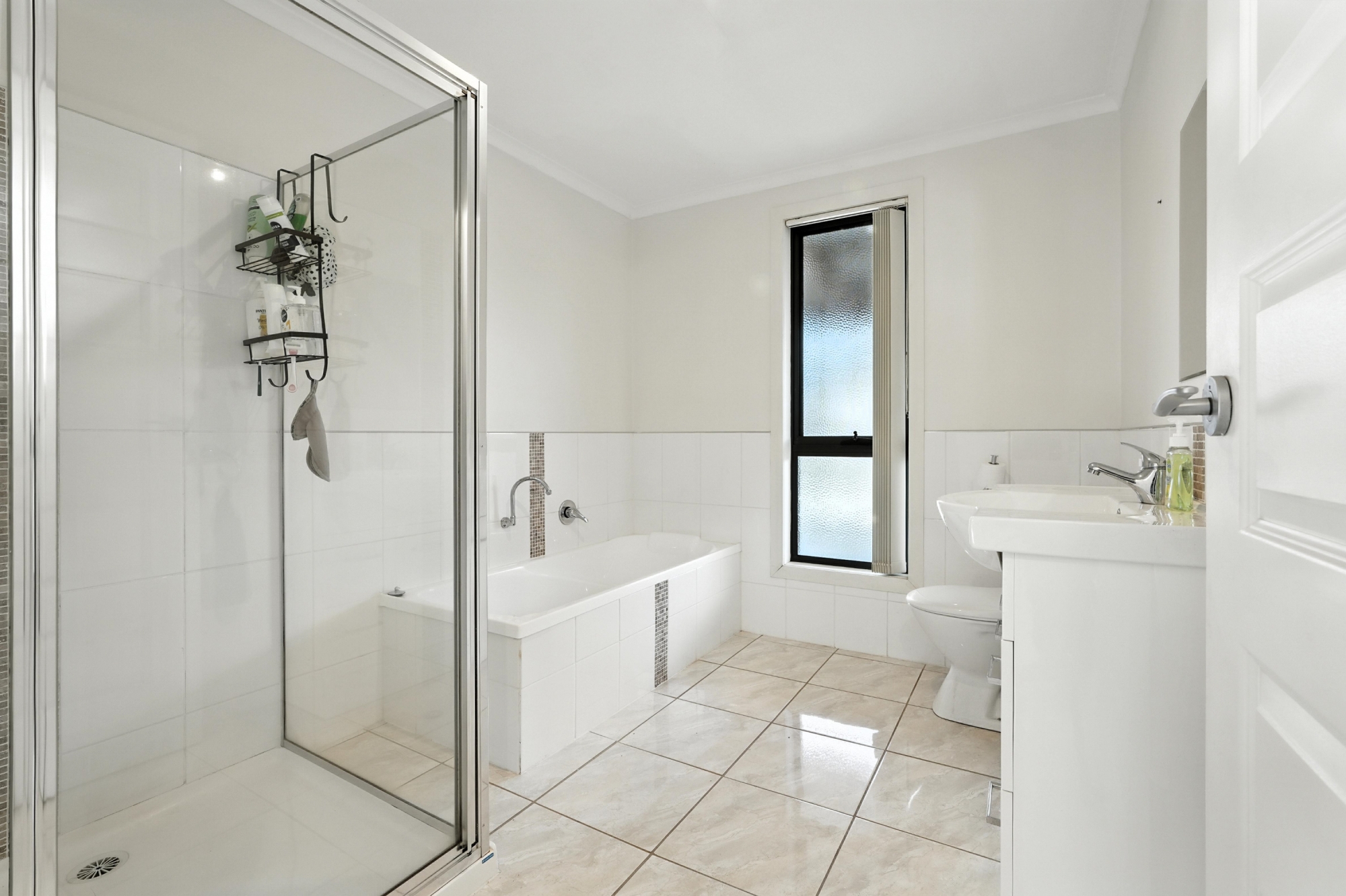 2 / 2 Carol Court, Westbury