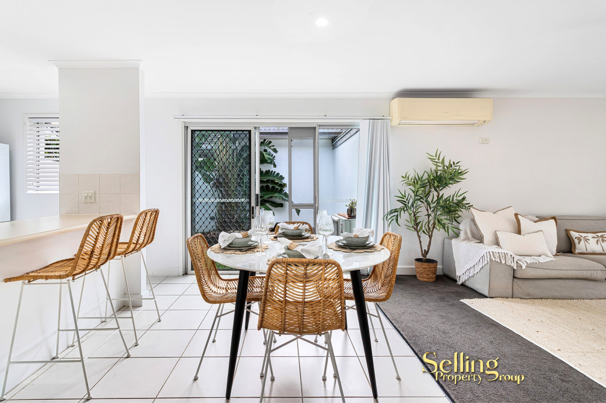 2 / 6 Brookside Road, Labrador