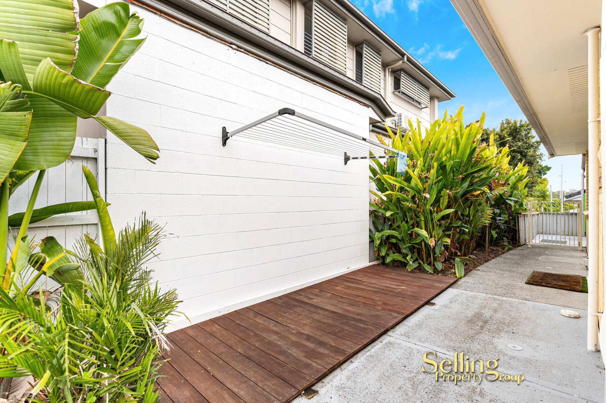 2 / 6 Brookside Road, Labrador