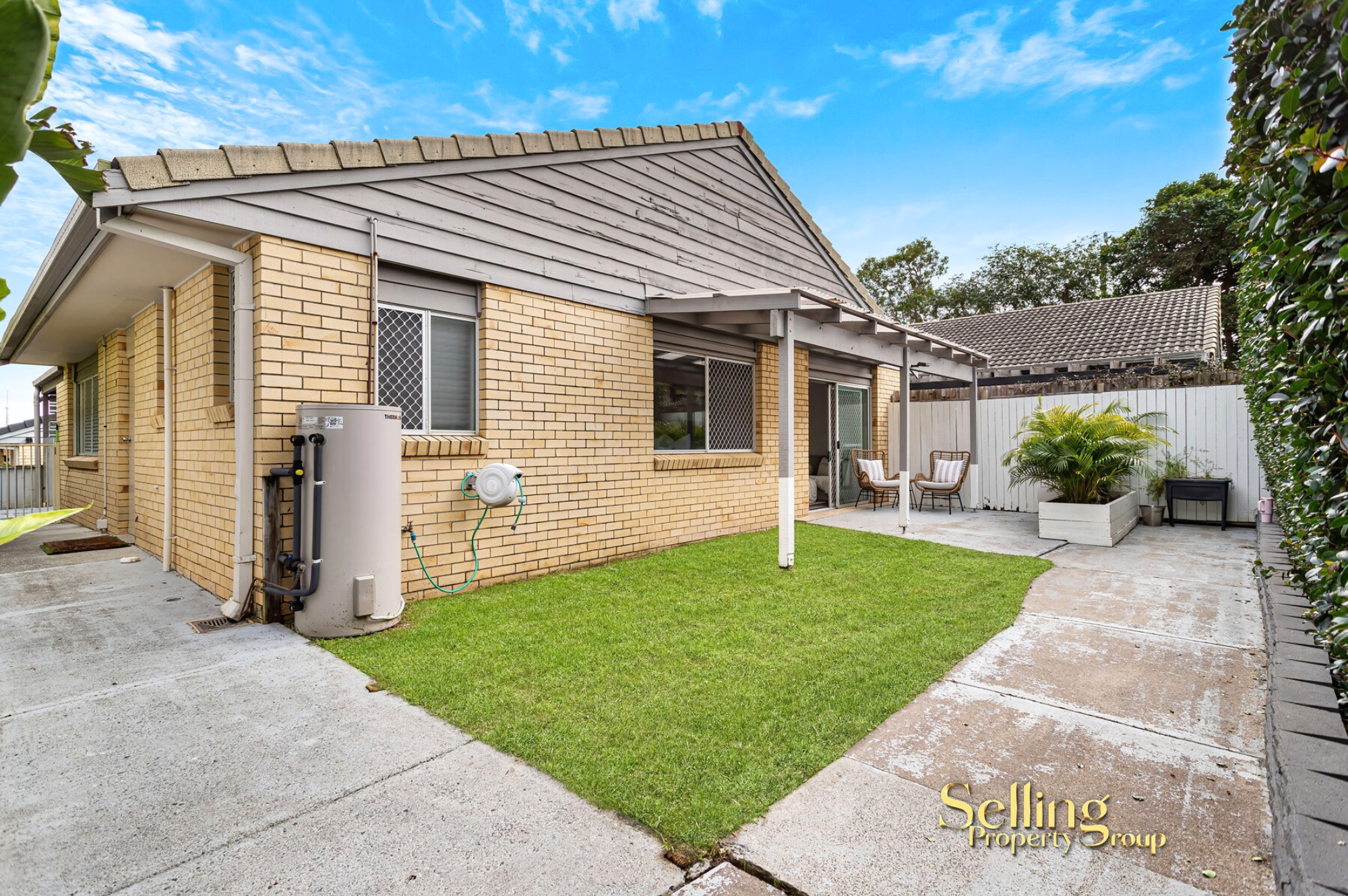 2 / 6 Brookside Road, Labrador