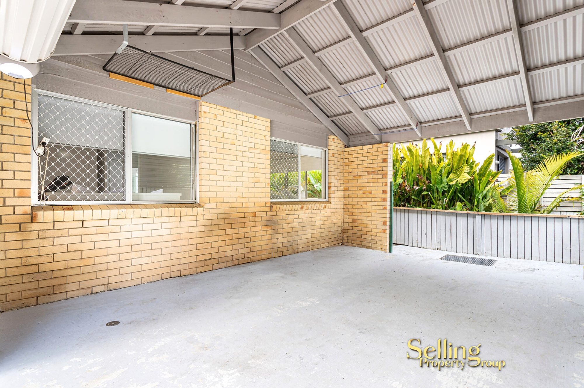 2 / 6 Brookside Road, Labrador