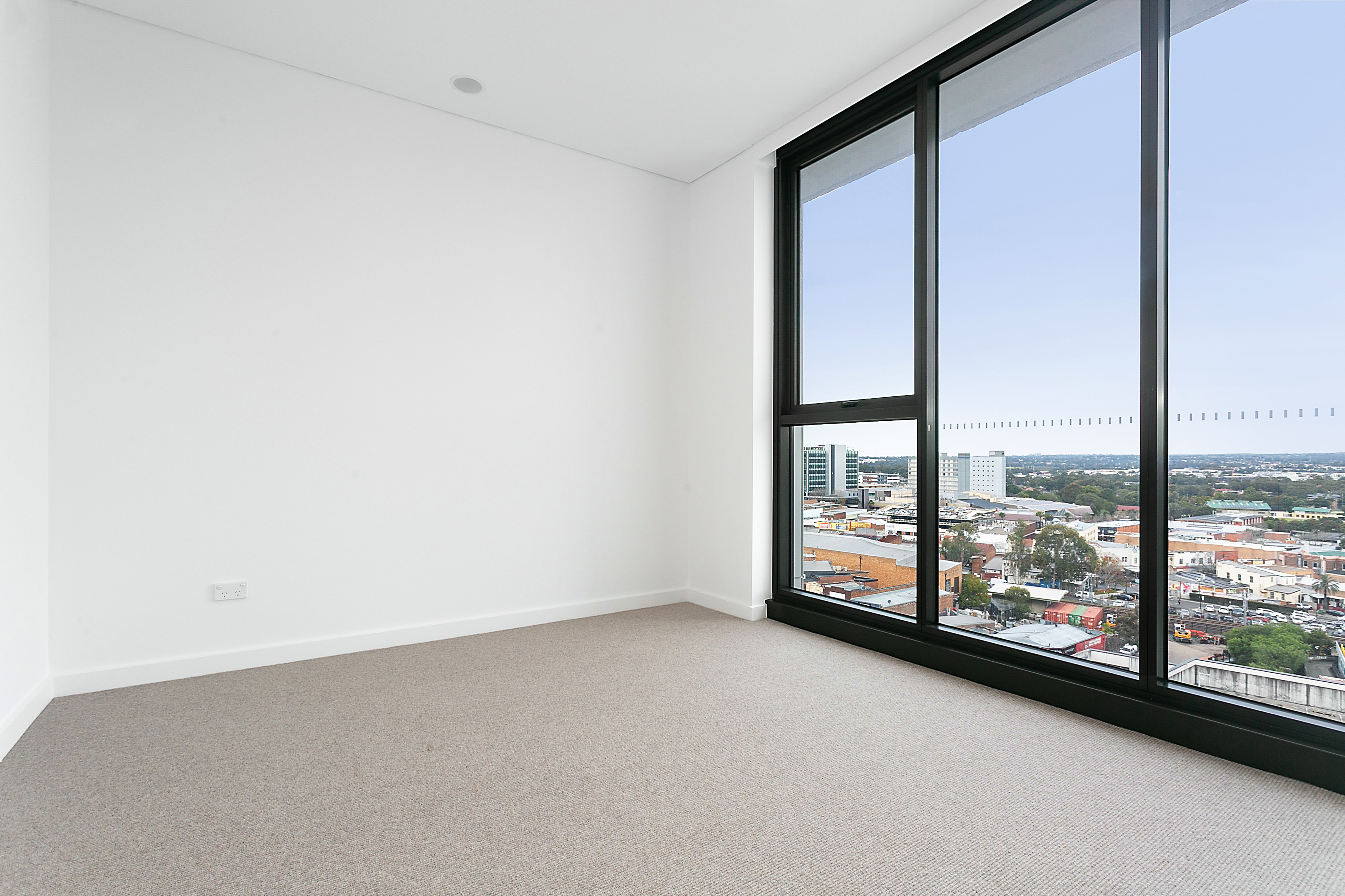 414 / 19 Meredith Street - Lightbox View 4