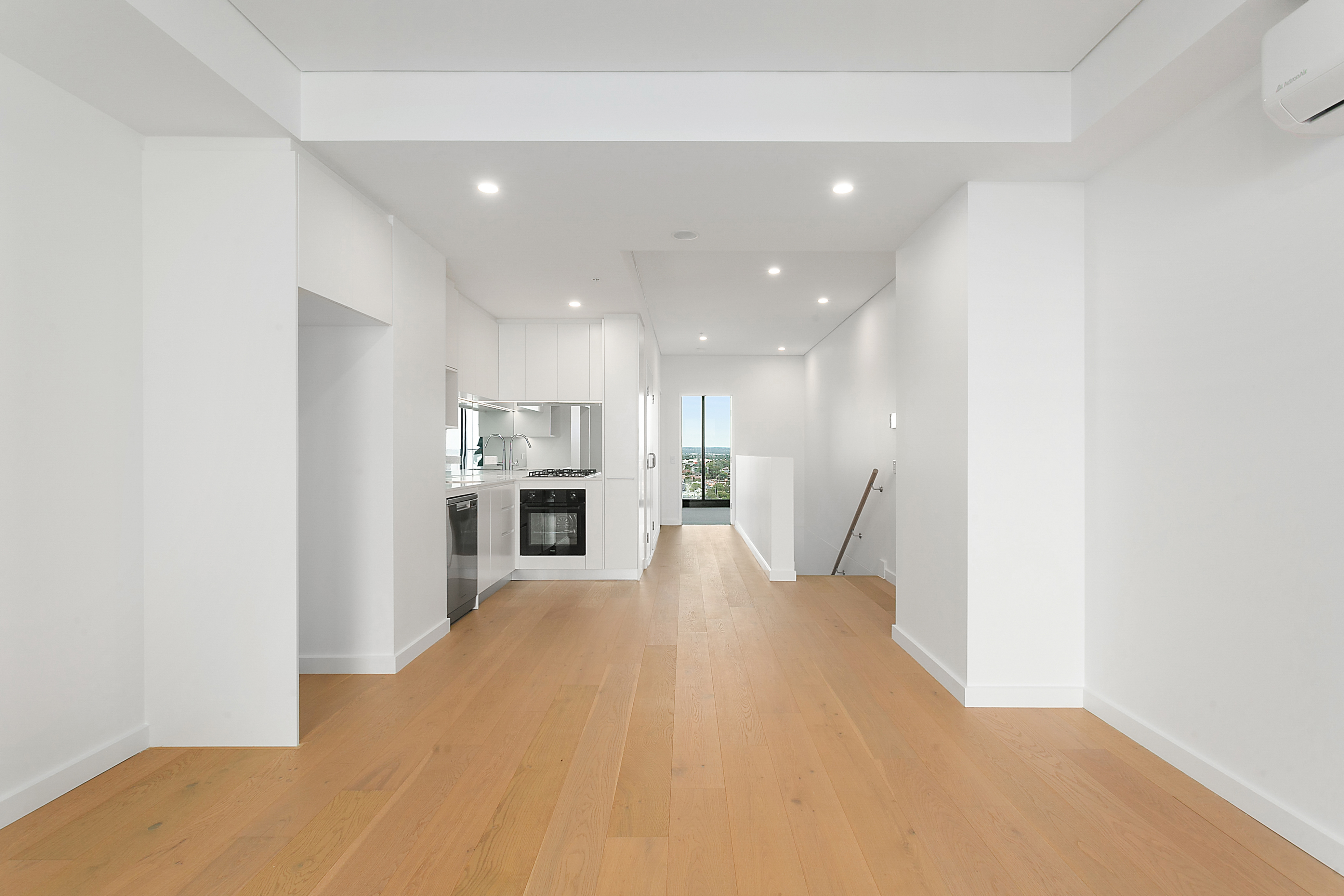 414 / 19 Meredith Street - Lightbox View 1