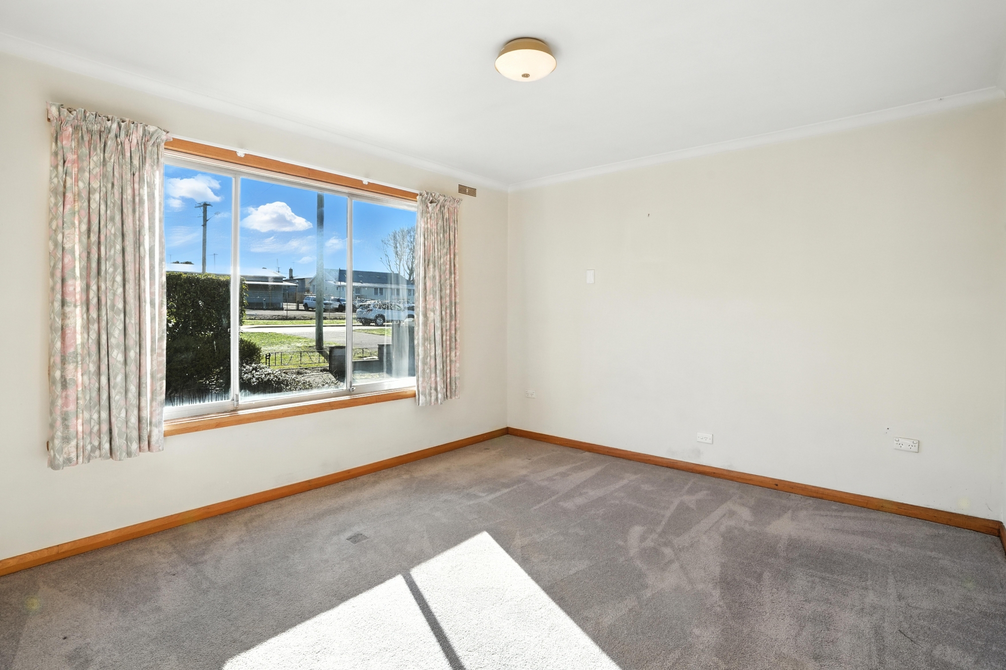 11 Queen Street, Campbell Town