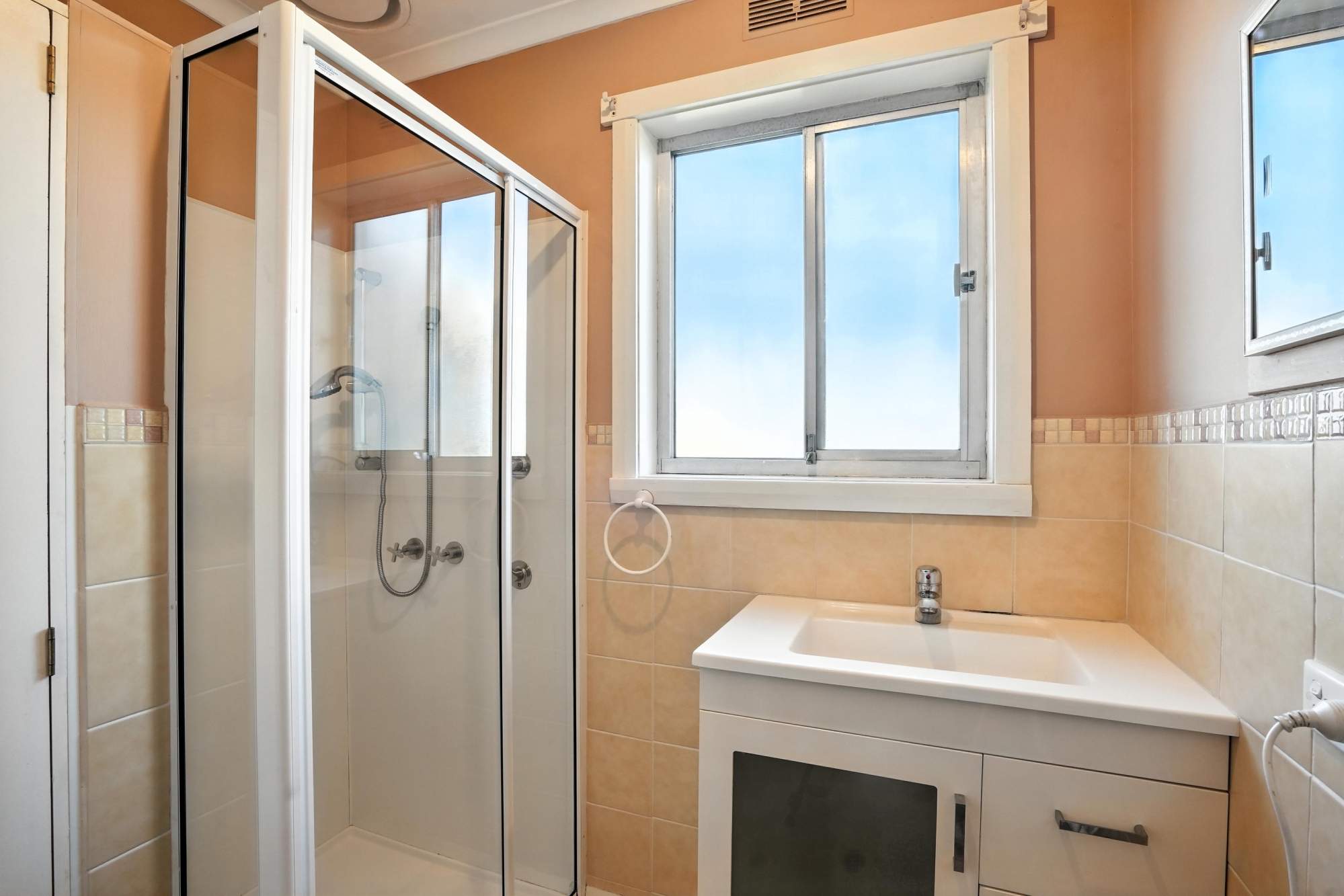 11 Queen Street, Campbell Town