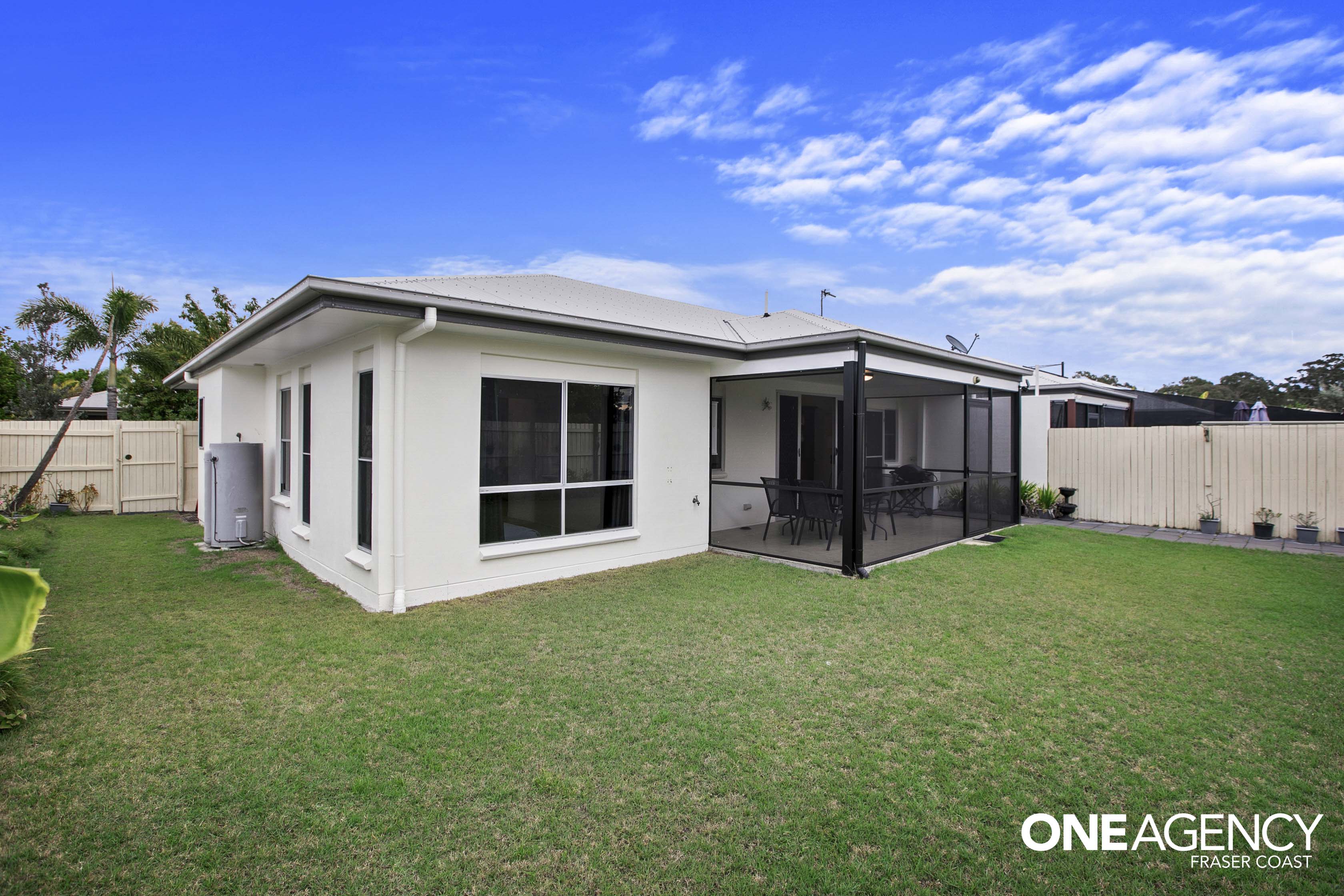8 / 230 Pulgul Street, Urangan