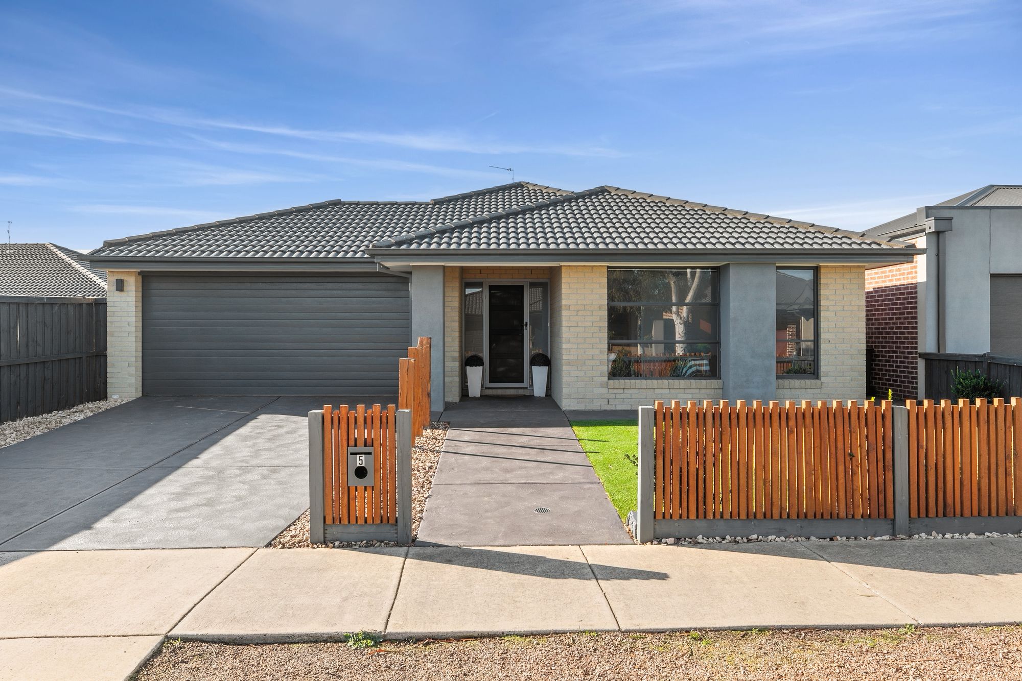 Listing image for 5 Norton Parade, CHARLEMONT  VIC  3217