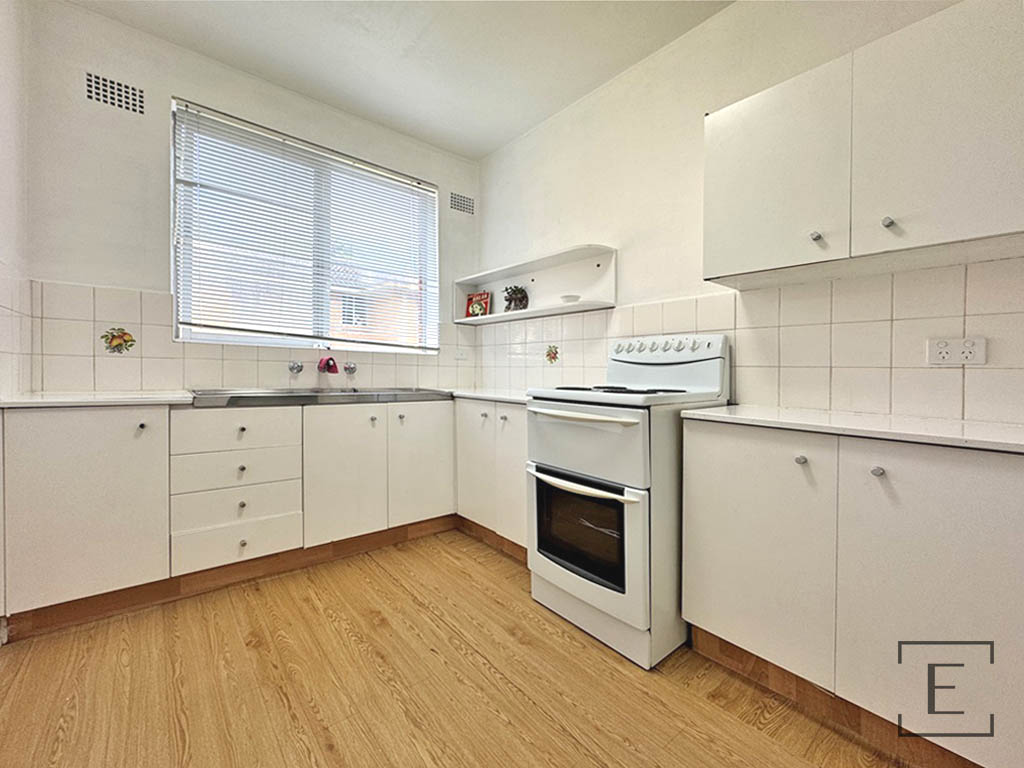 4 / 78 Hampden road, Five Dock