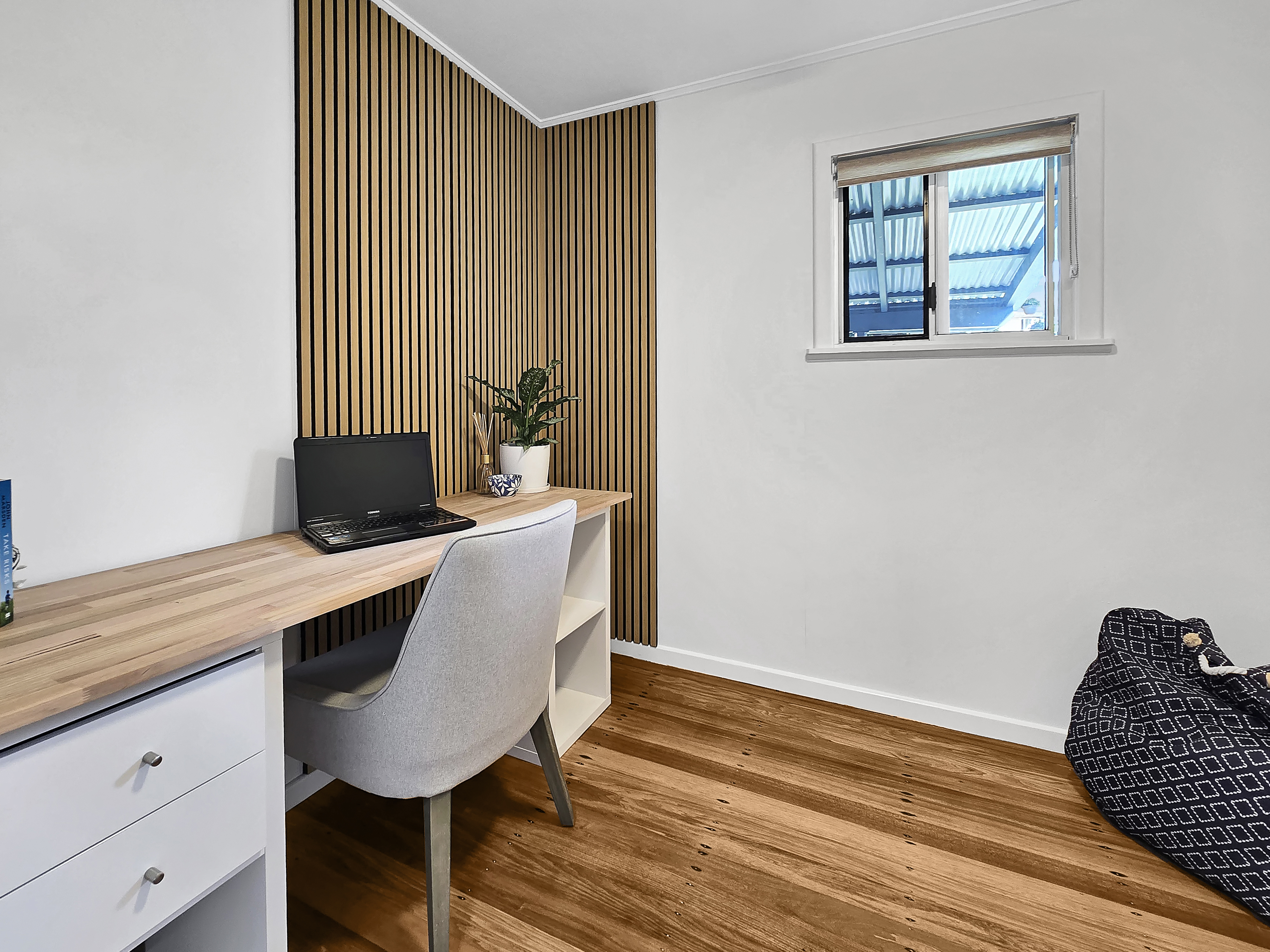 11 Phillips Avenue , Atherton