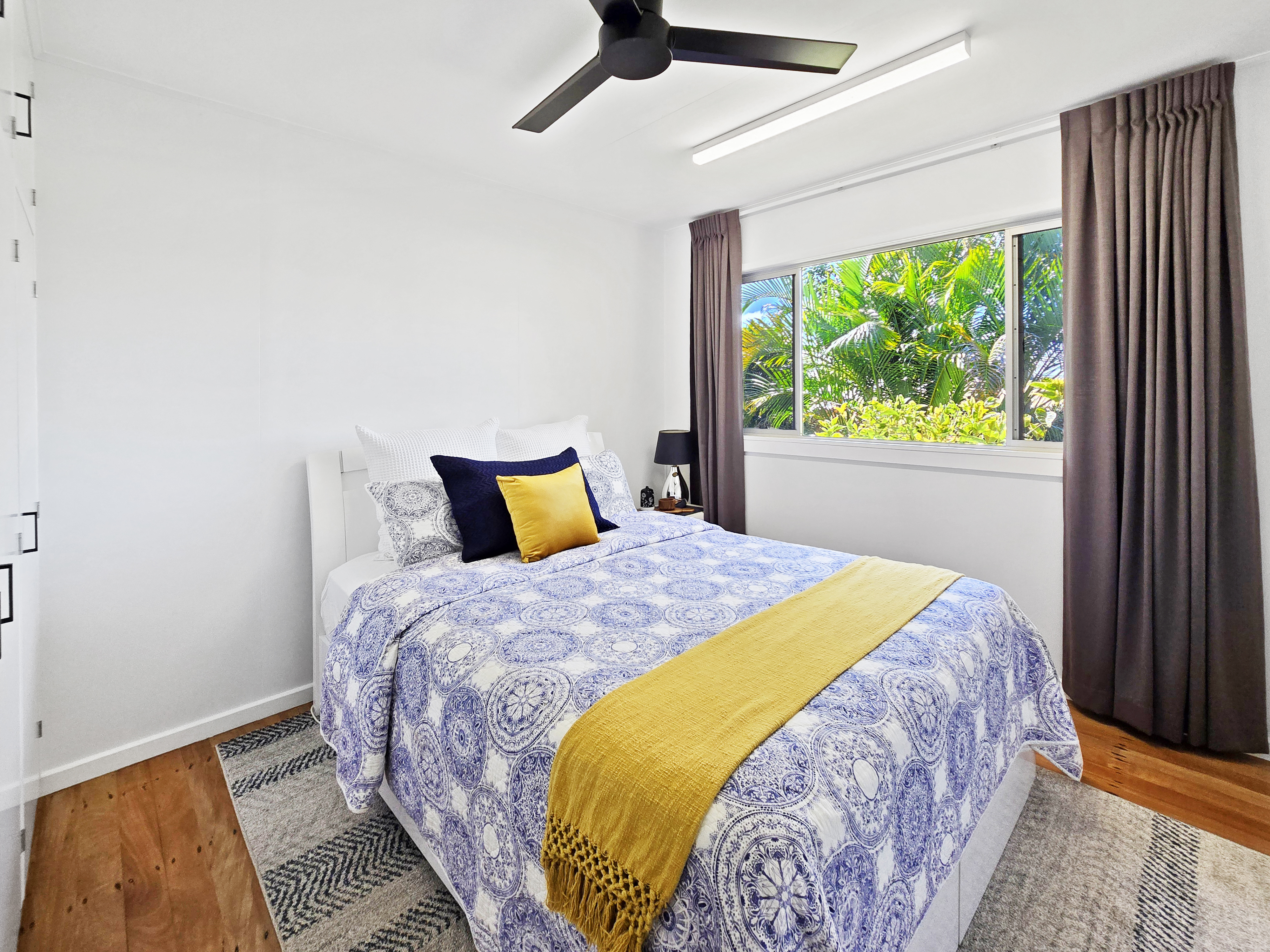 11 Phillips Avenue , Atherton