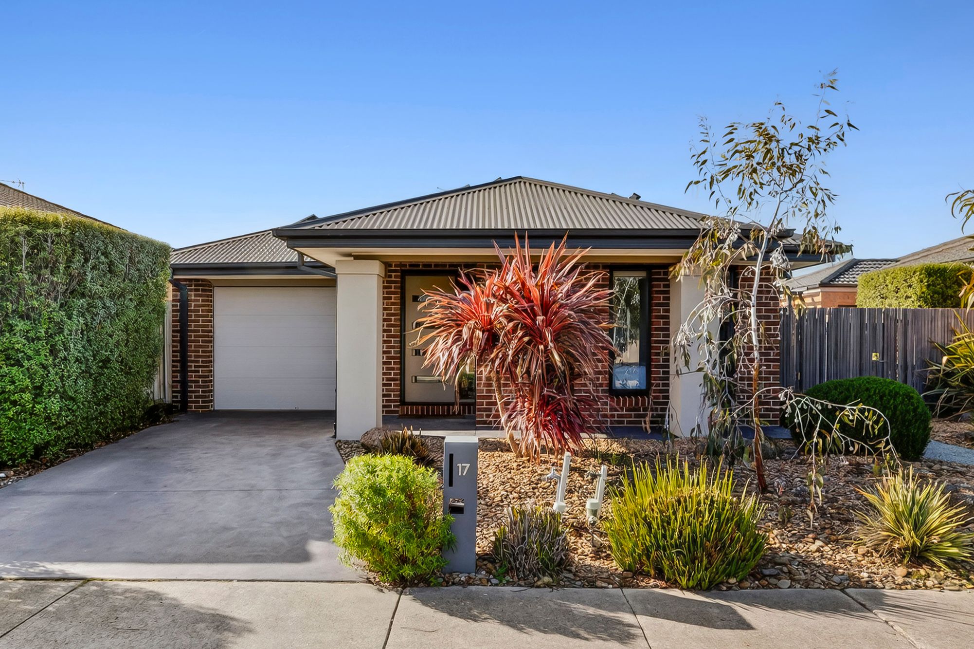 Listing image for 17 Albany Way, CHARLEMONT  VIC  3217