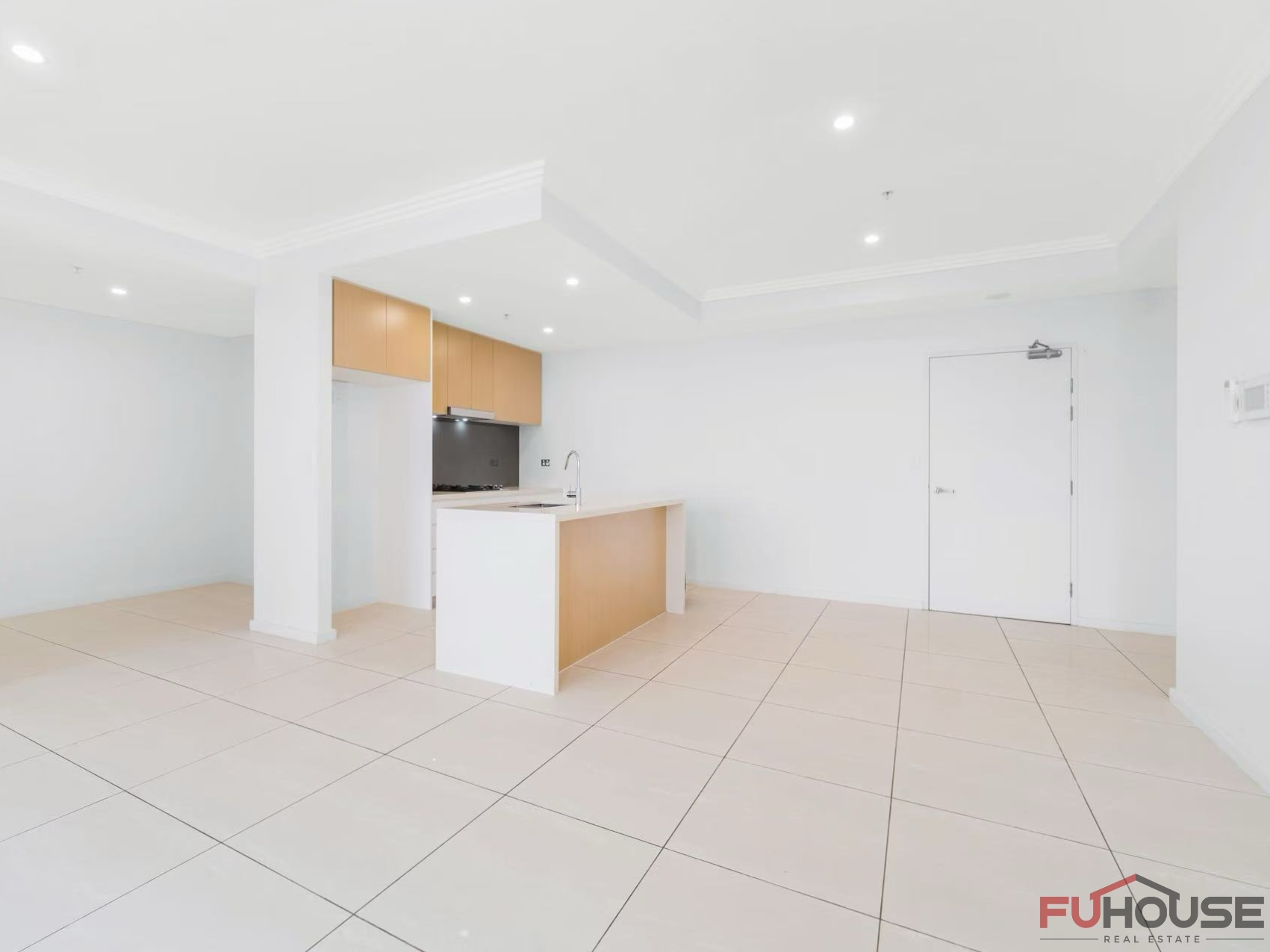 1004 / 2 Lachlan Street - Lightbox View 3