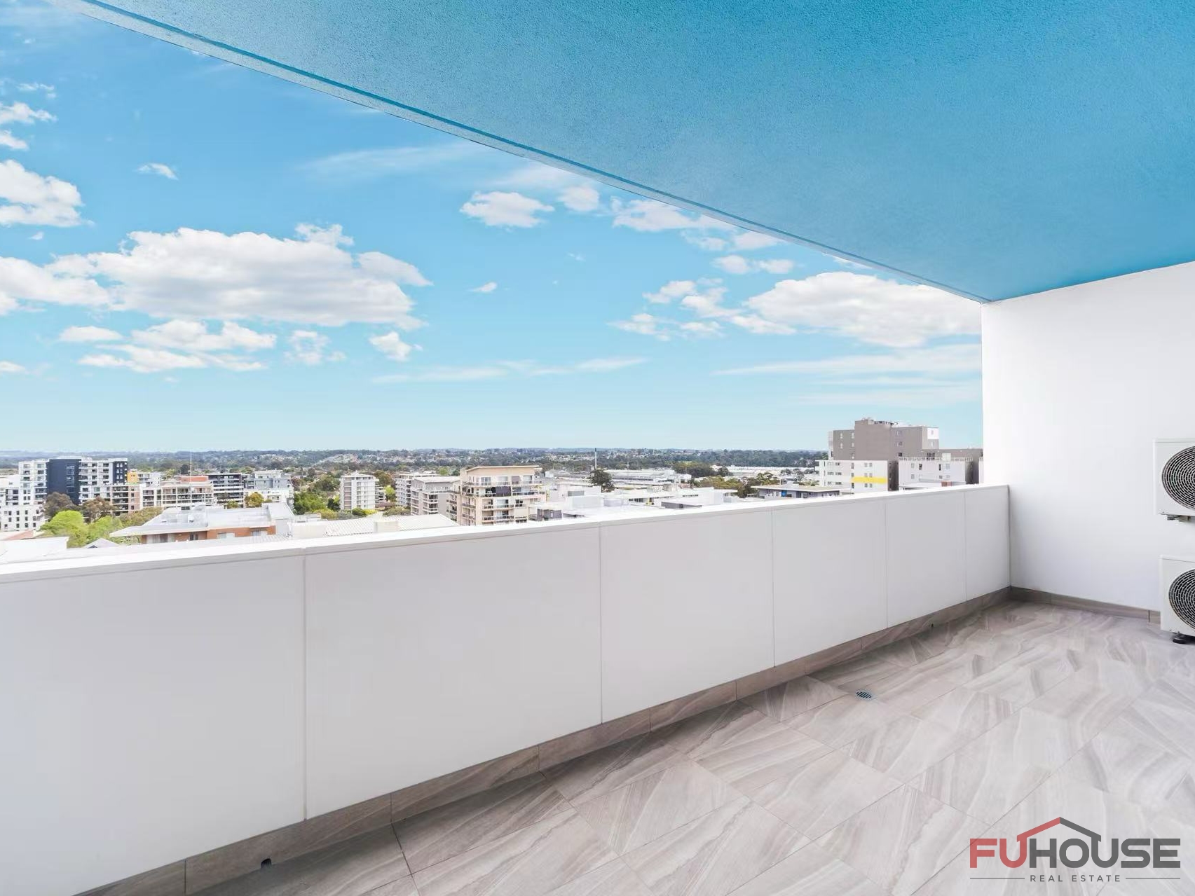 1004 / 2 Lachlan Street - Lightbox View 11