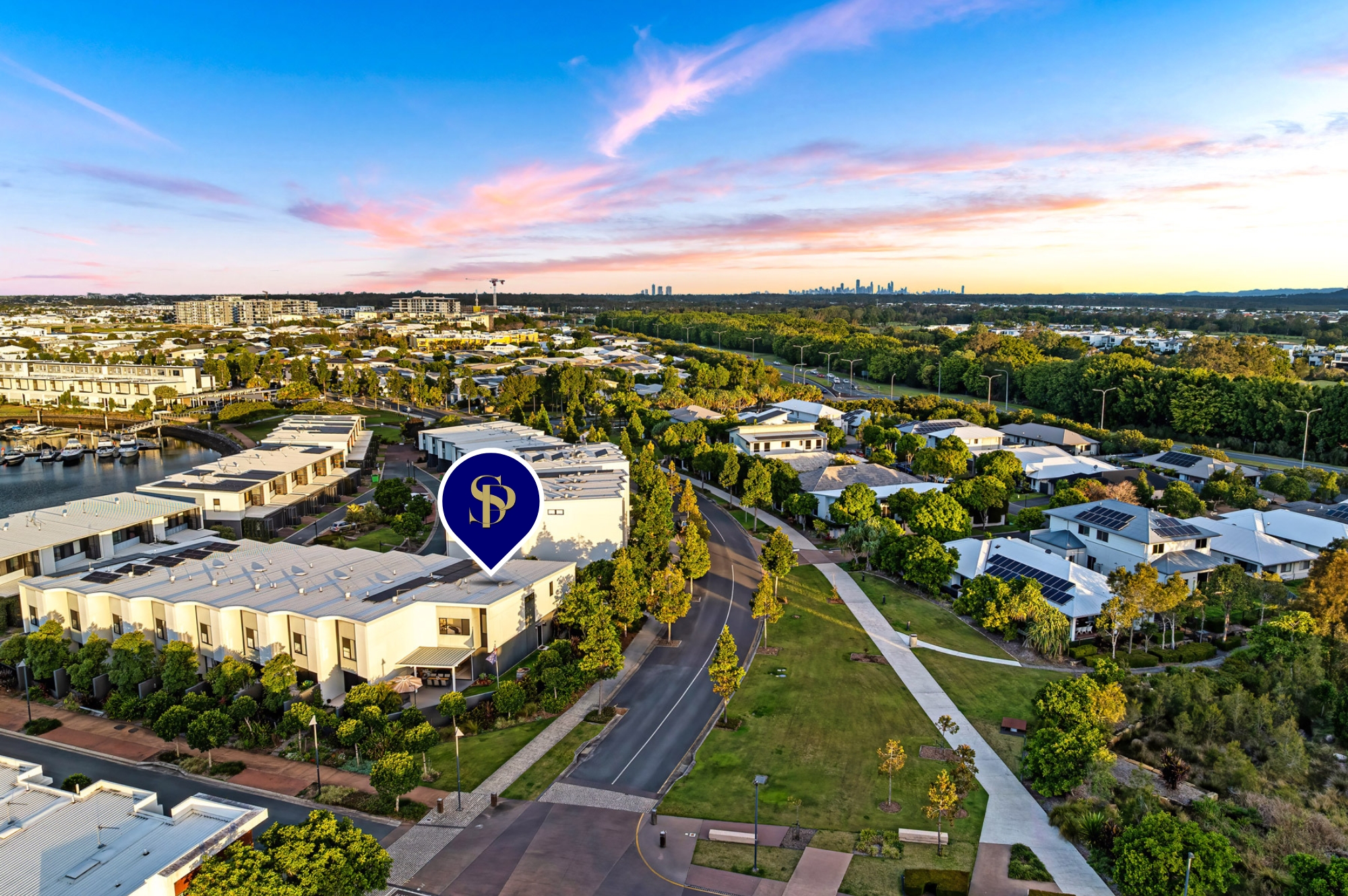 7 Marina Court, Hope Island