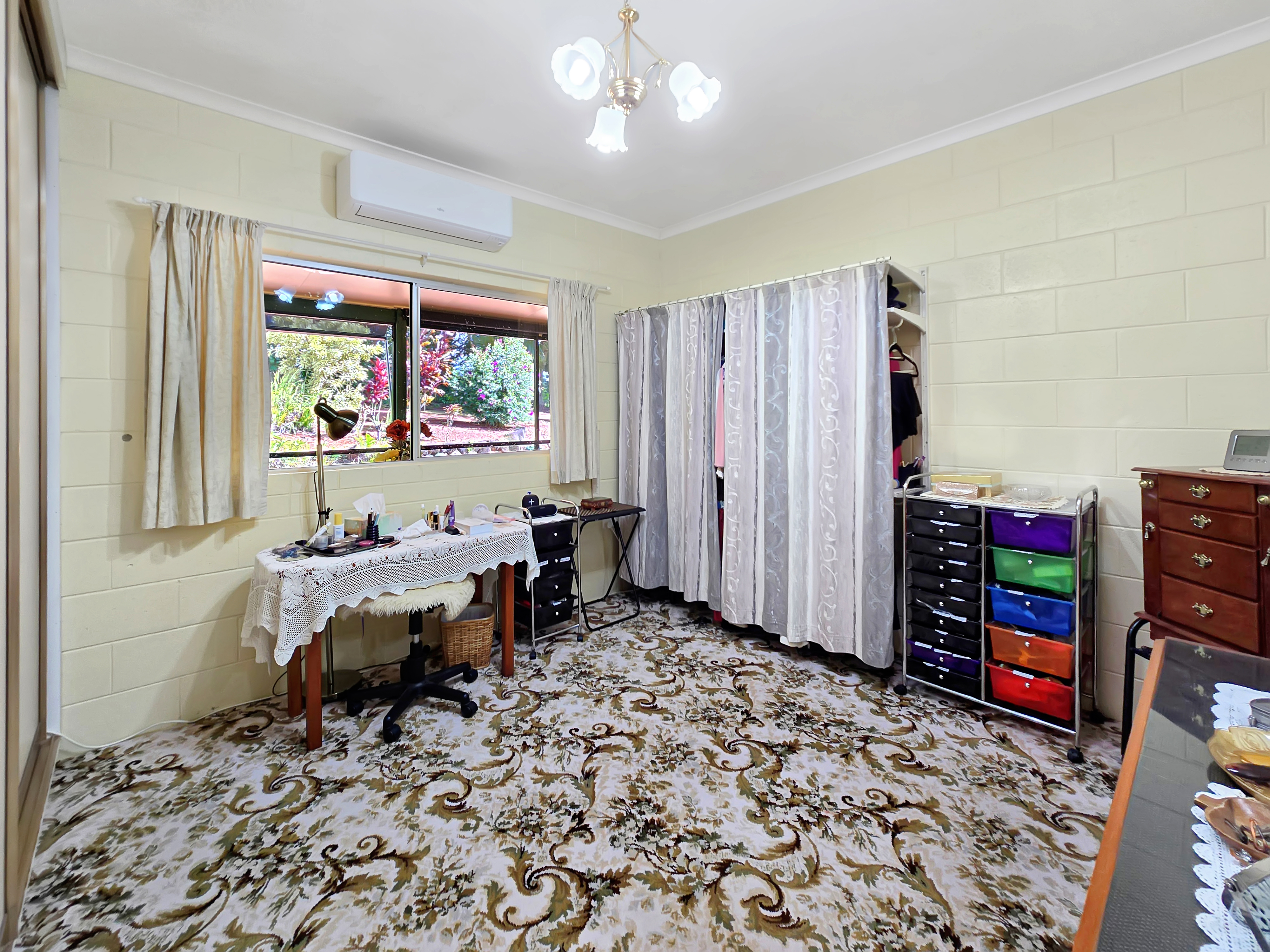 93 Lakes Drive, Lake Eacham