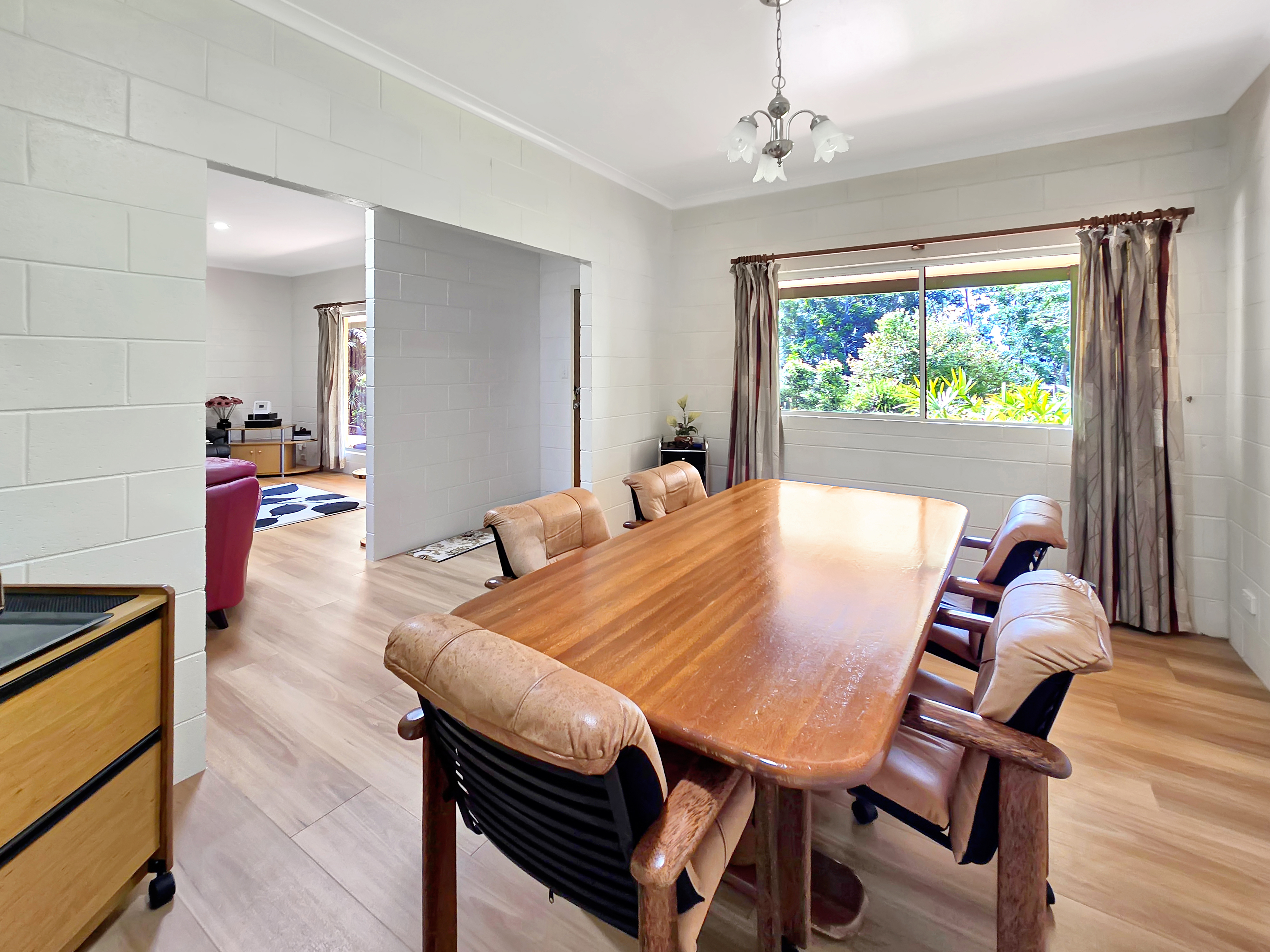93 Lakes Drive, Lake Eacham