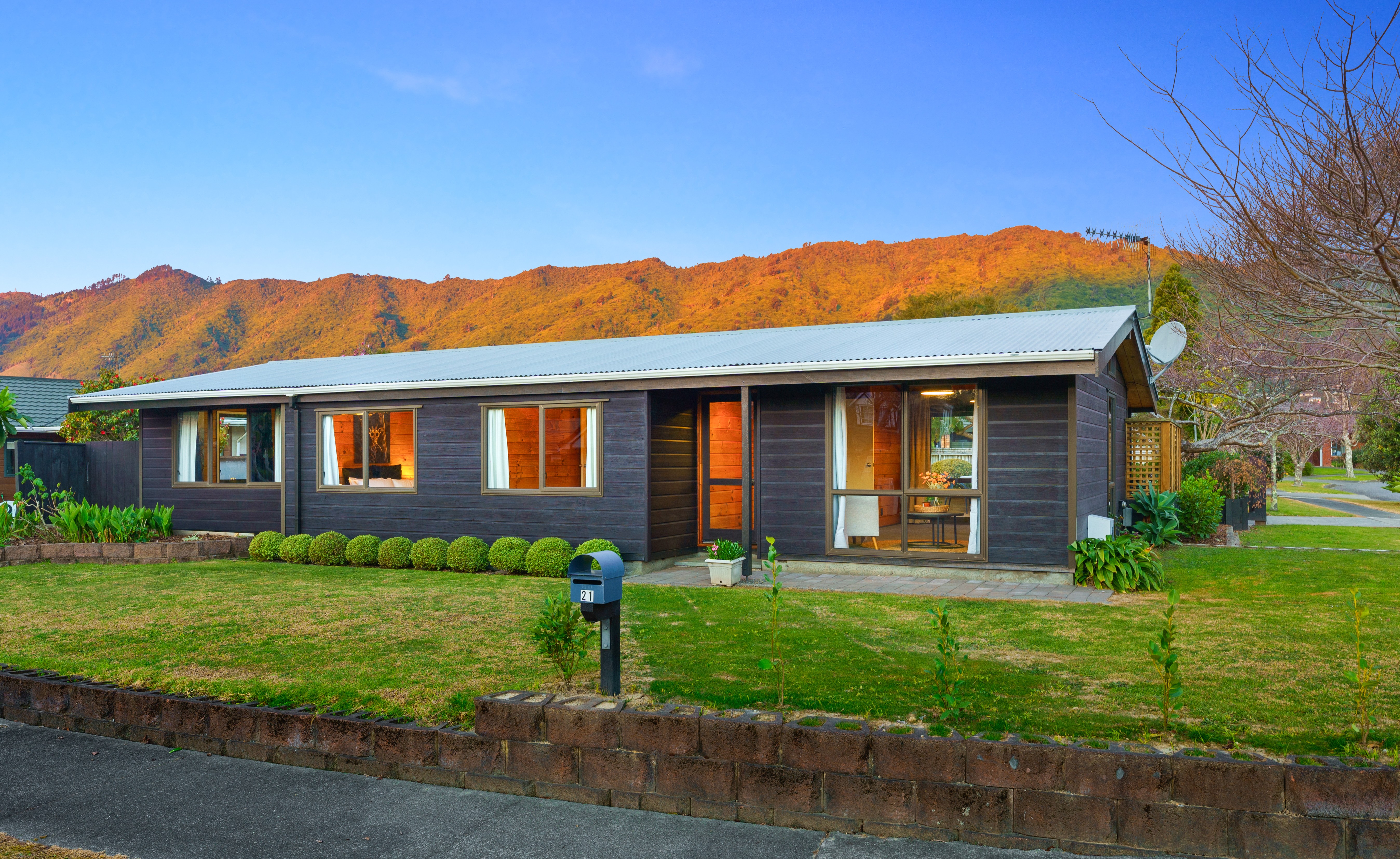 21 Awanui Drive_0