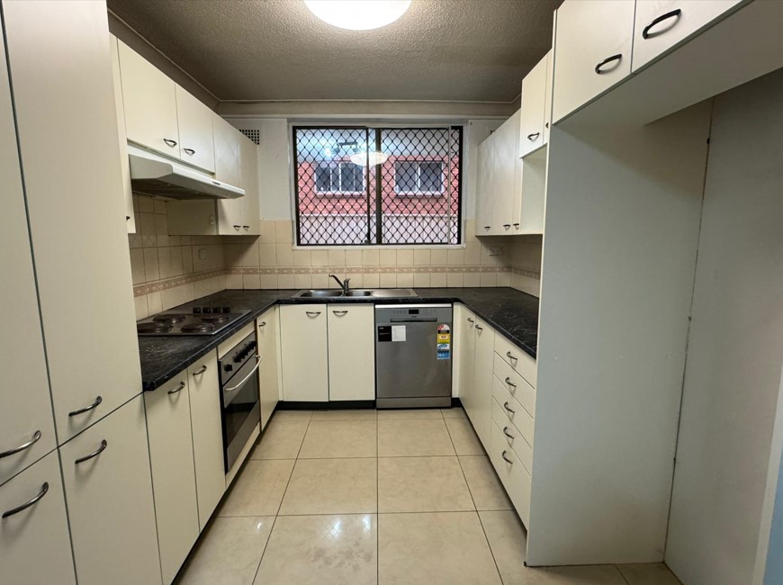 2 / 38 Great Western Highway, Parramatta