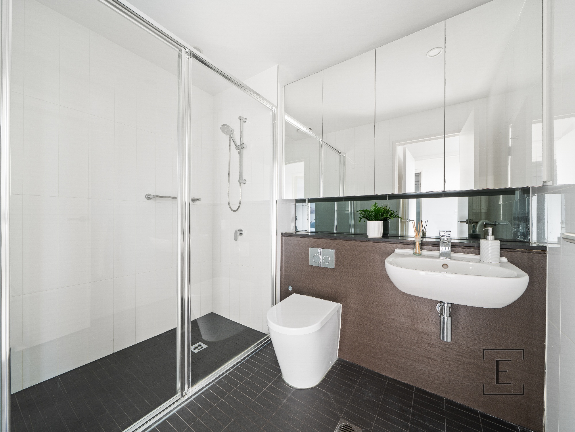 D504 / 14J Mentmore Avenue, Rosebery