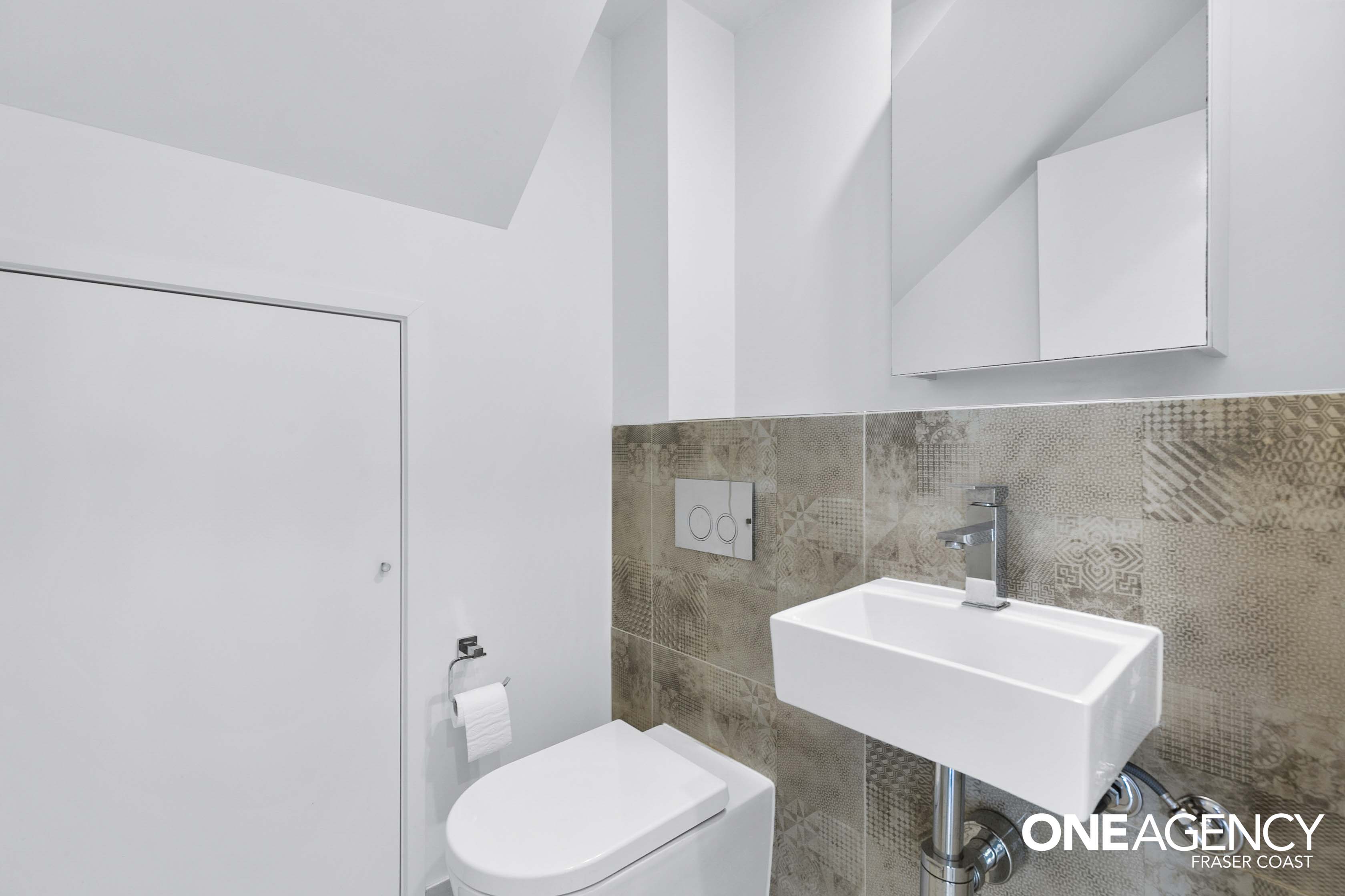 2 / 104 Torquay Road, Scarness