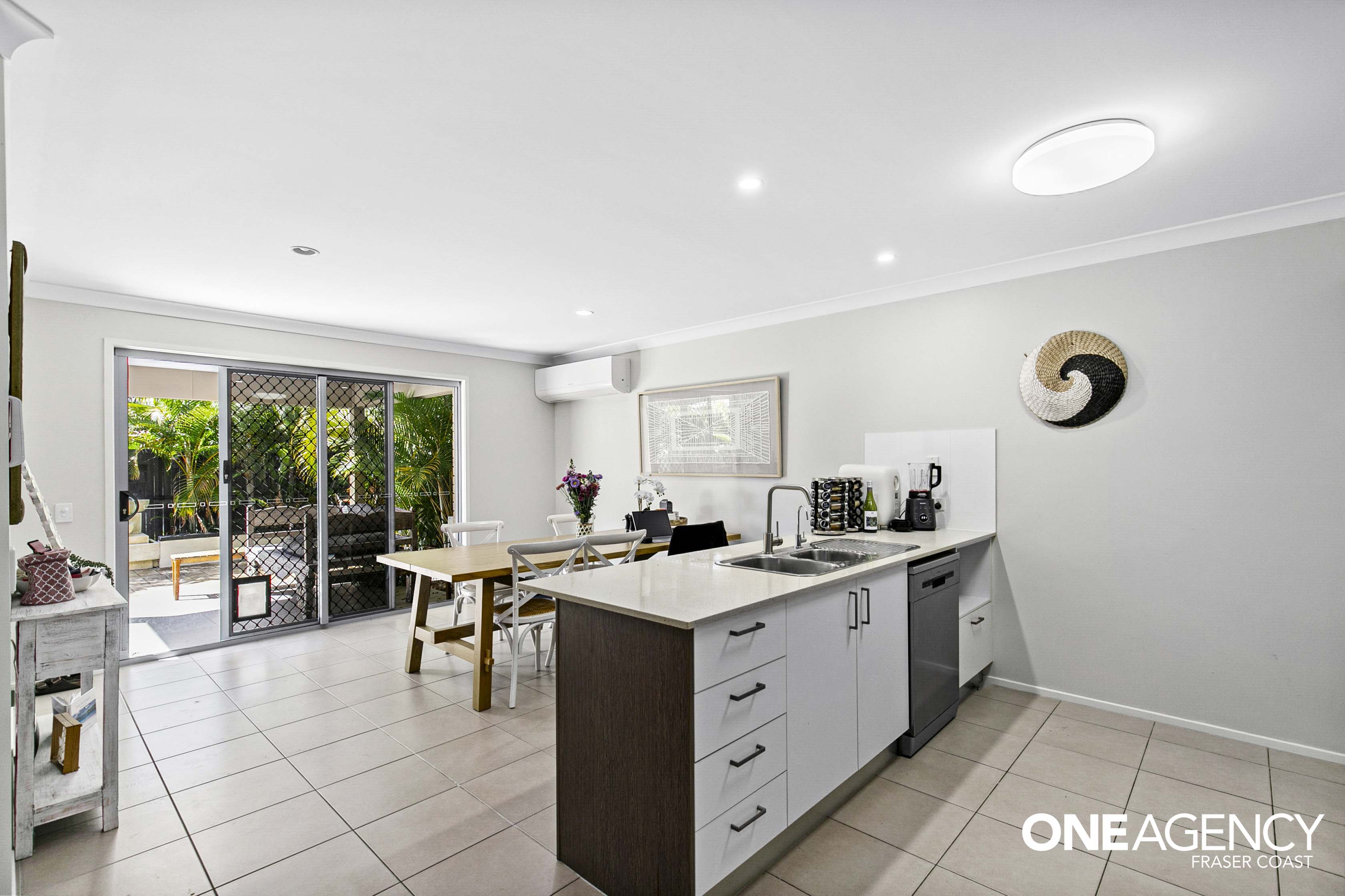 110 / 230 Pulgul Street, Urangan