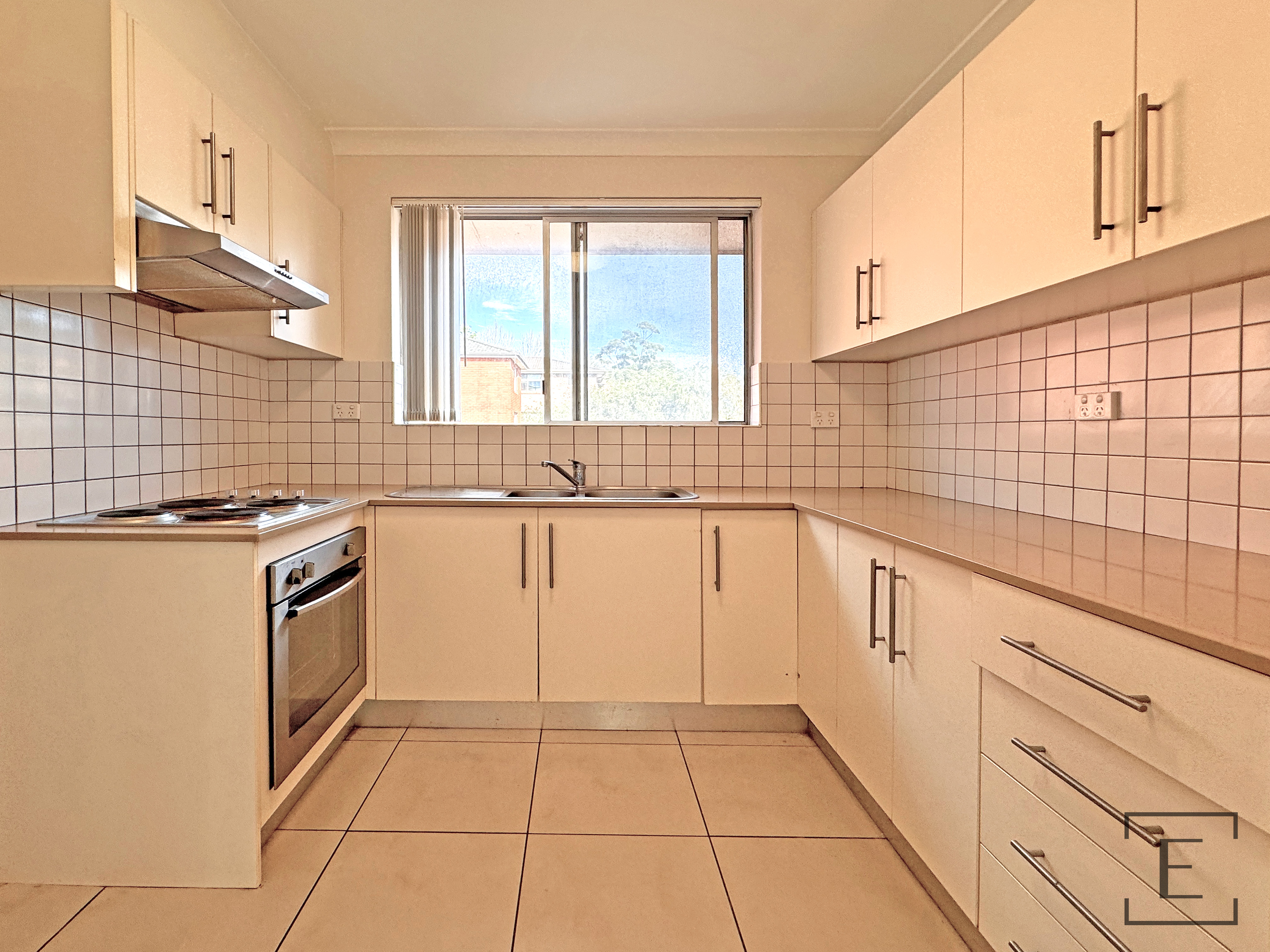 4 / 75 Denman Avenue, Wiley Park