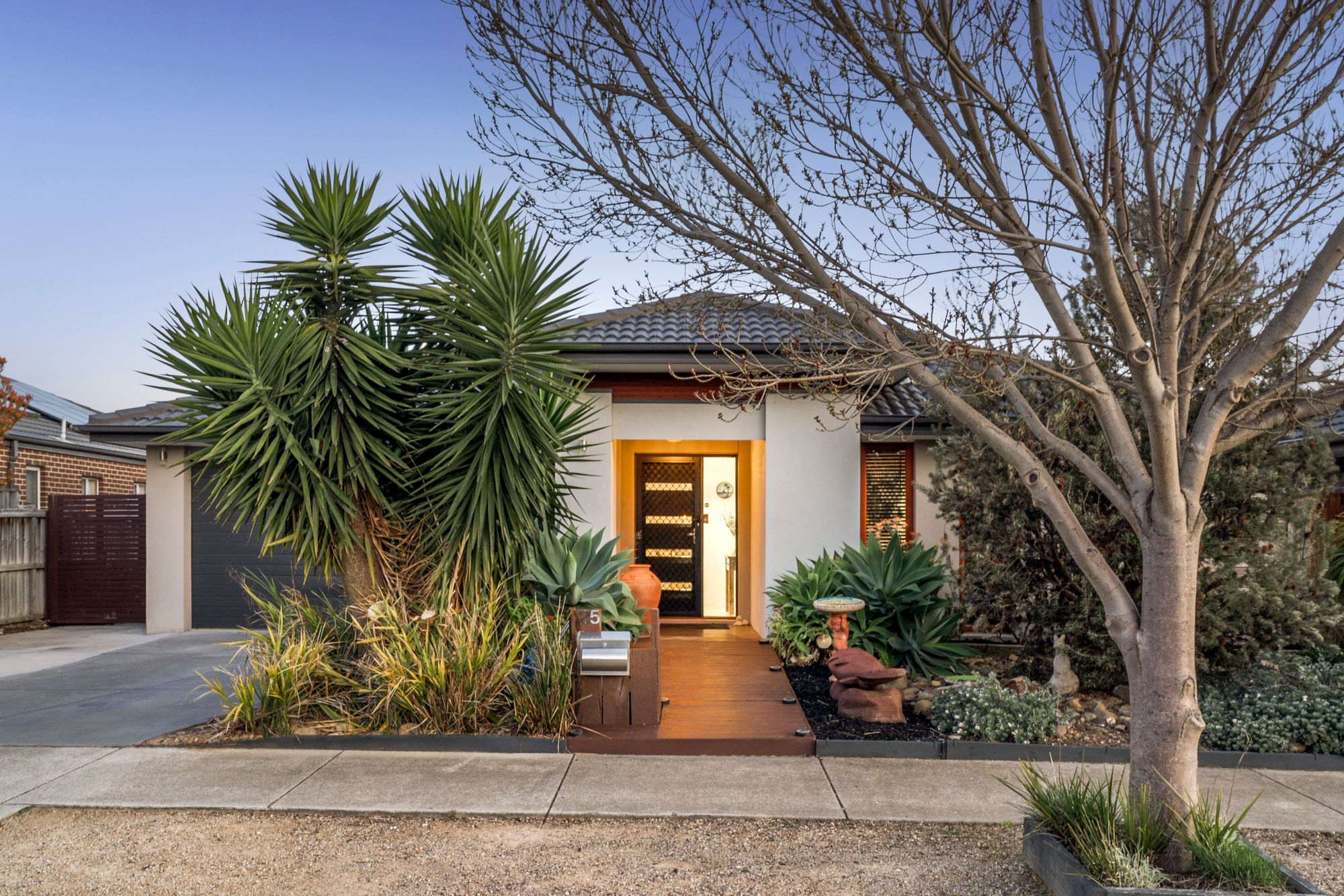 Listing image for 25 Barleycorn Bend, ARMSTRONG CREEK  VIC  3217