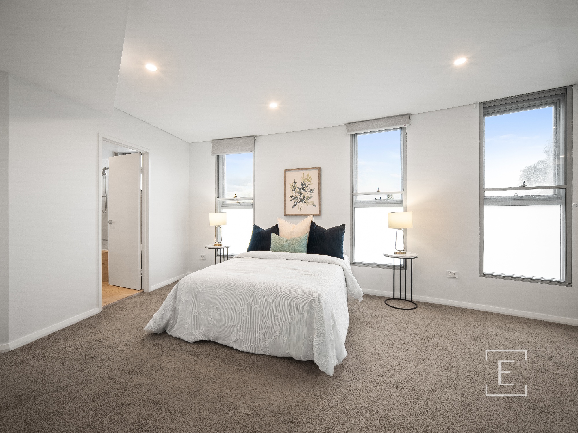 33 / 50 Loftus Crescent, Homebush