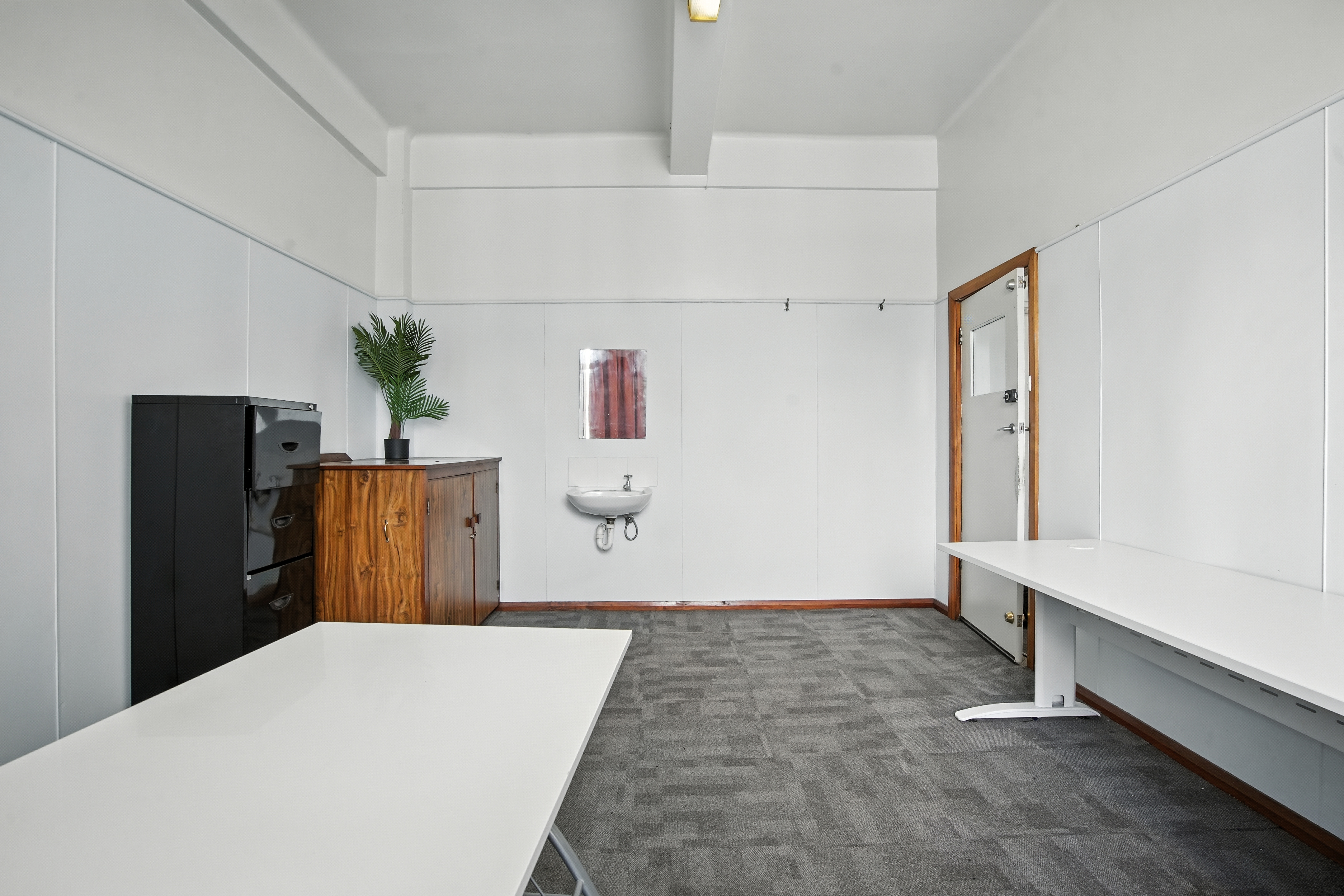 Rooms, 18 & 19 / Level 2 52-60 Brisbane Street, Launceston