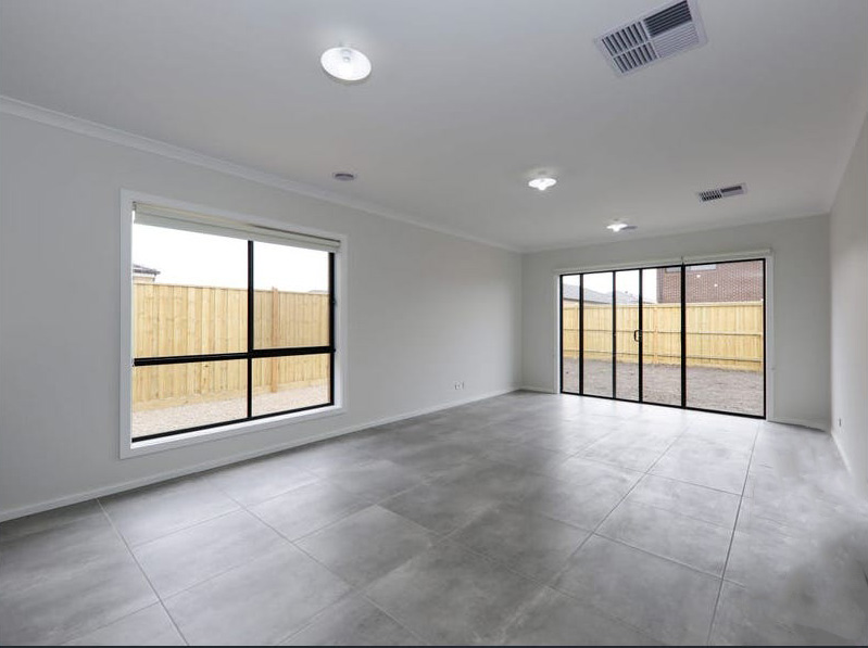 Modern Family Home in Prime Clyde North