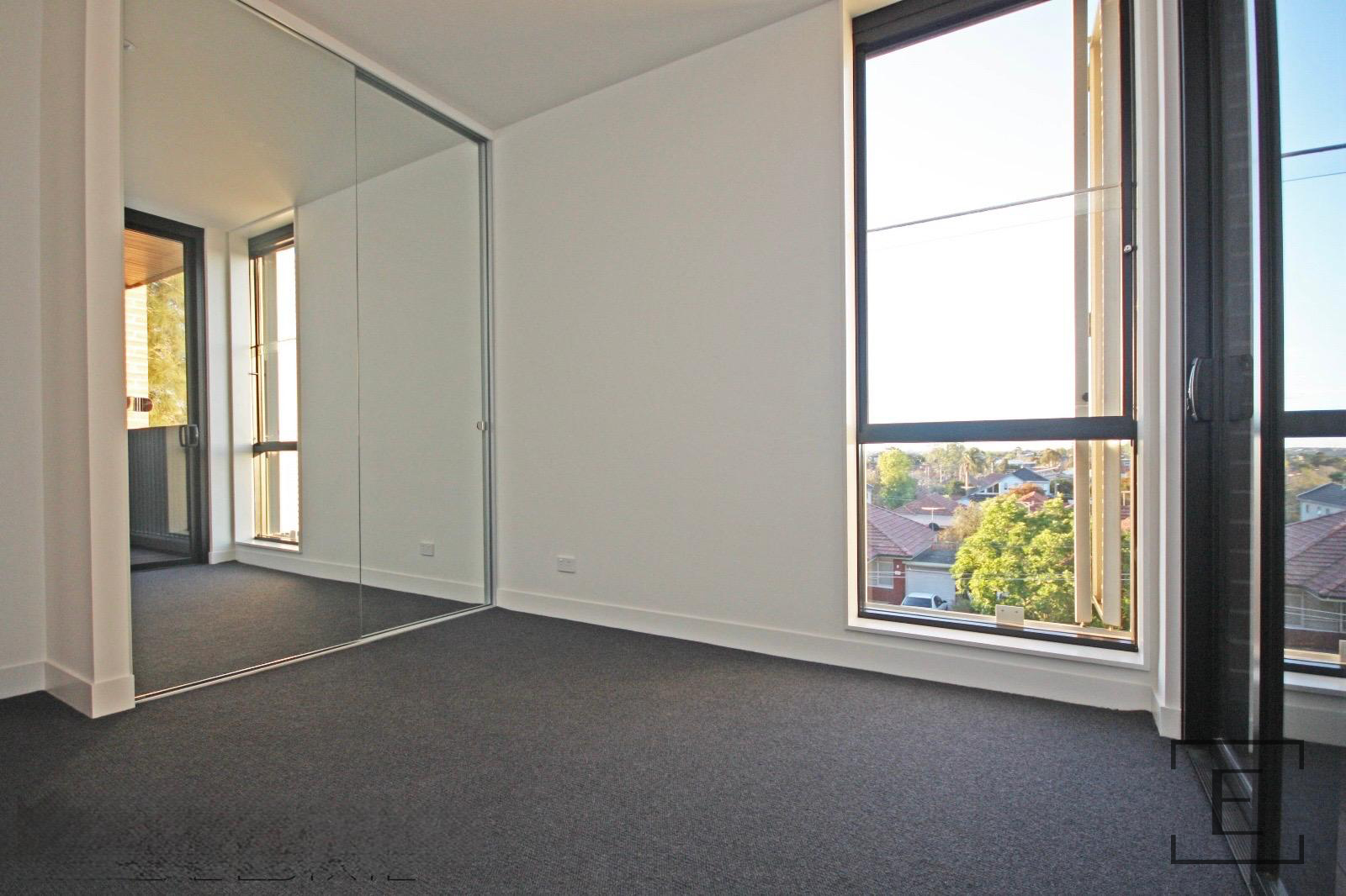 A325 / 3 McKinnon Avenue, Five Dock