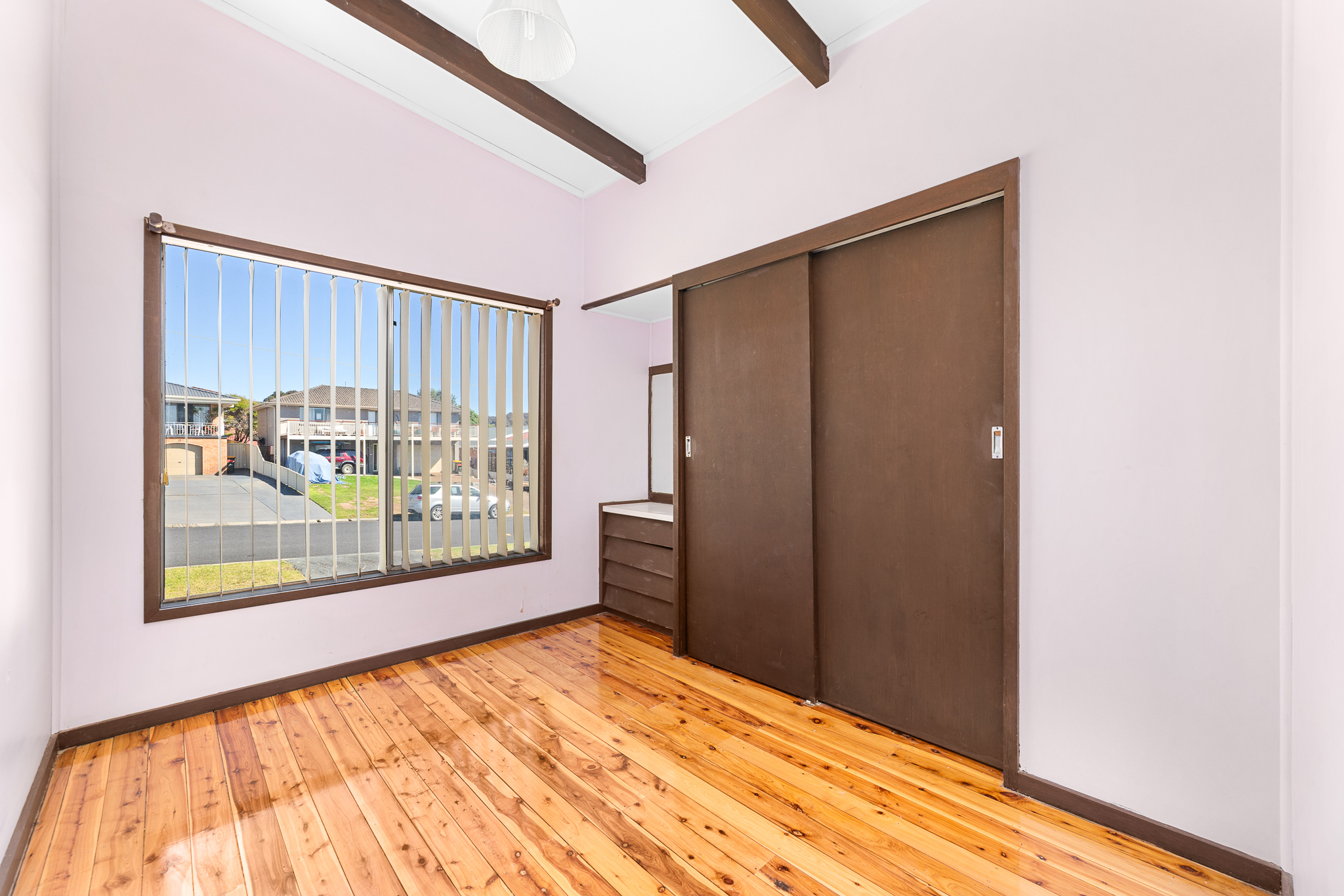 28 Sunset Boulevard, Kianga