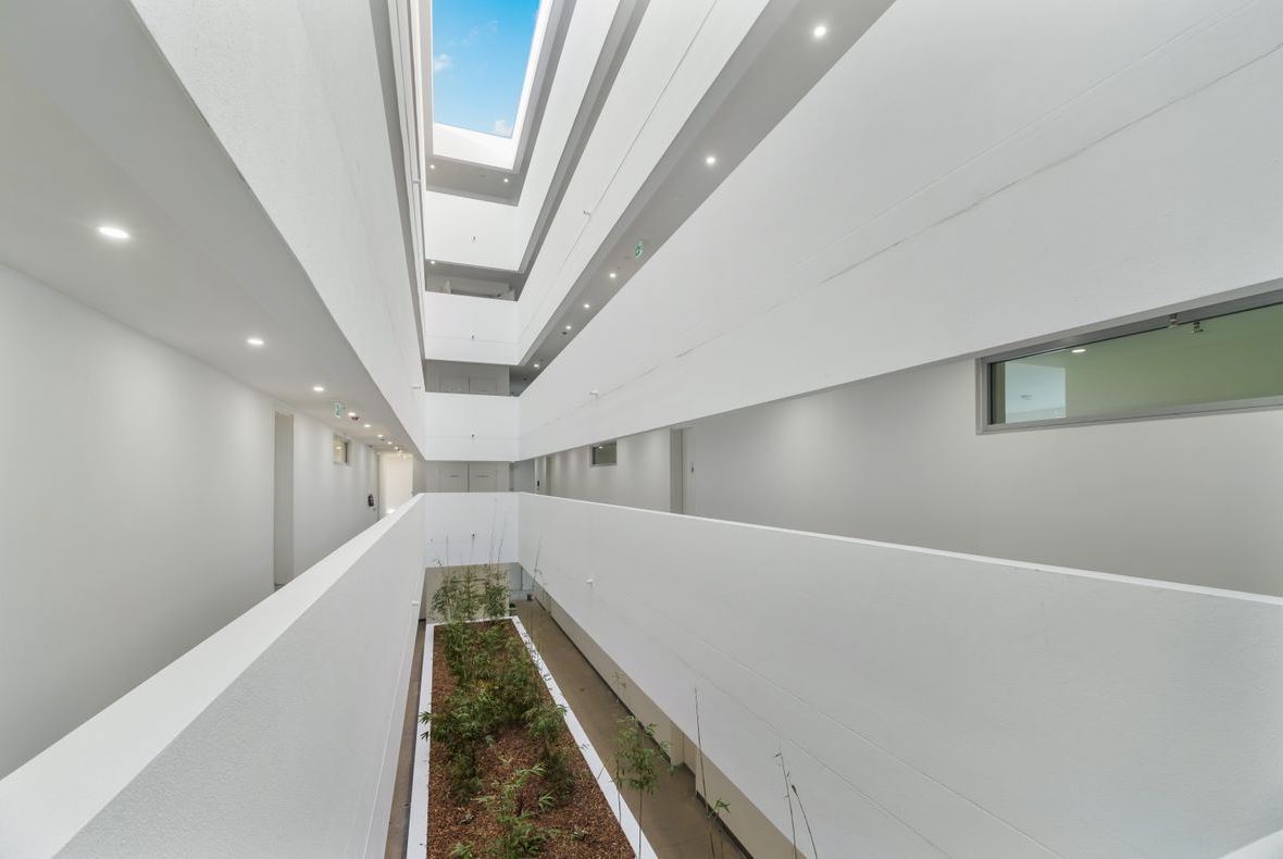 A207 / 98 Lakeside Parade, Jordan Springs