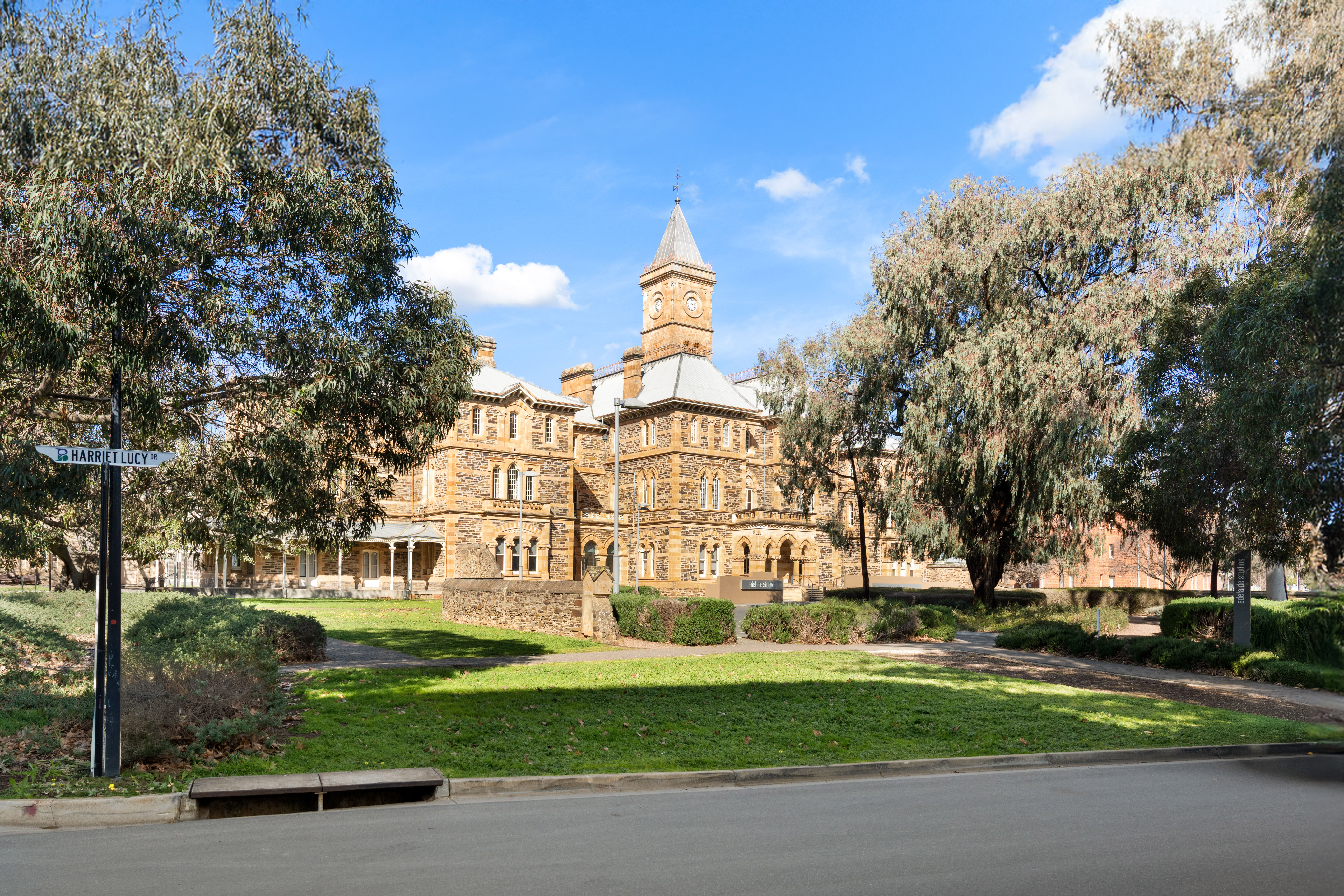 201 / 5 Harriet Lucy Drive, Glenside