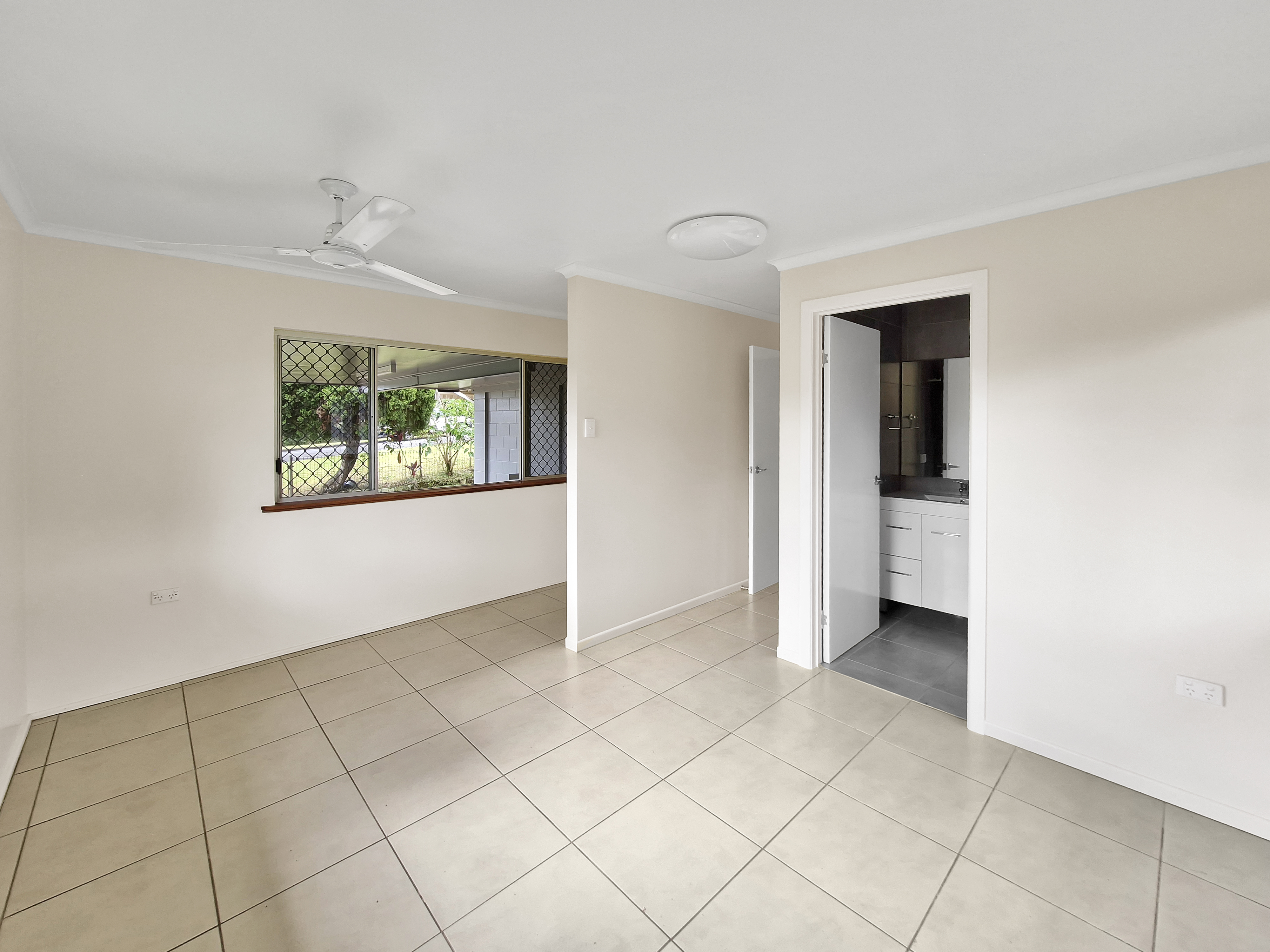 17 Fifth Avenue, Atherton