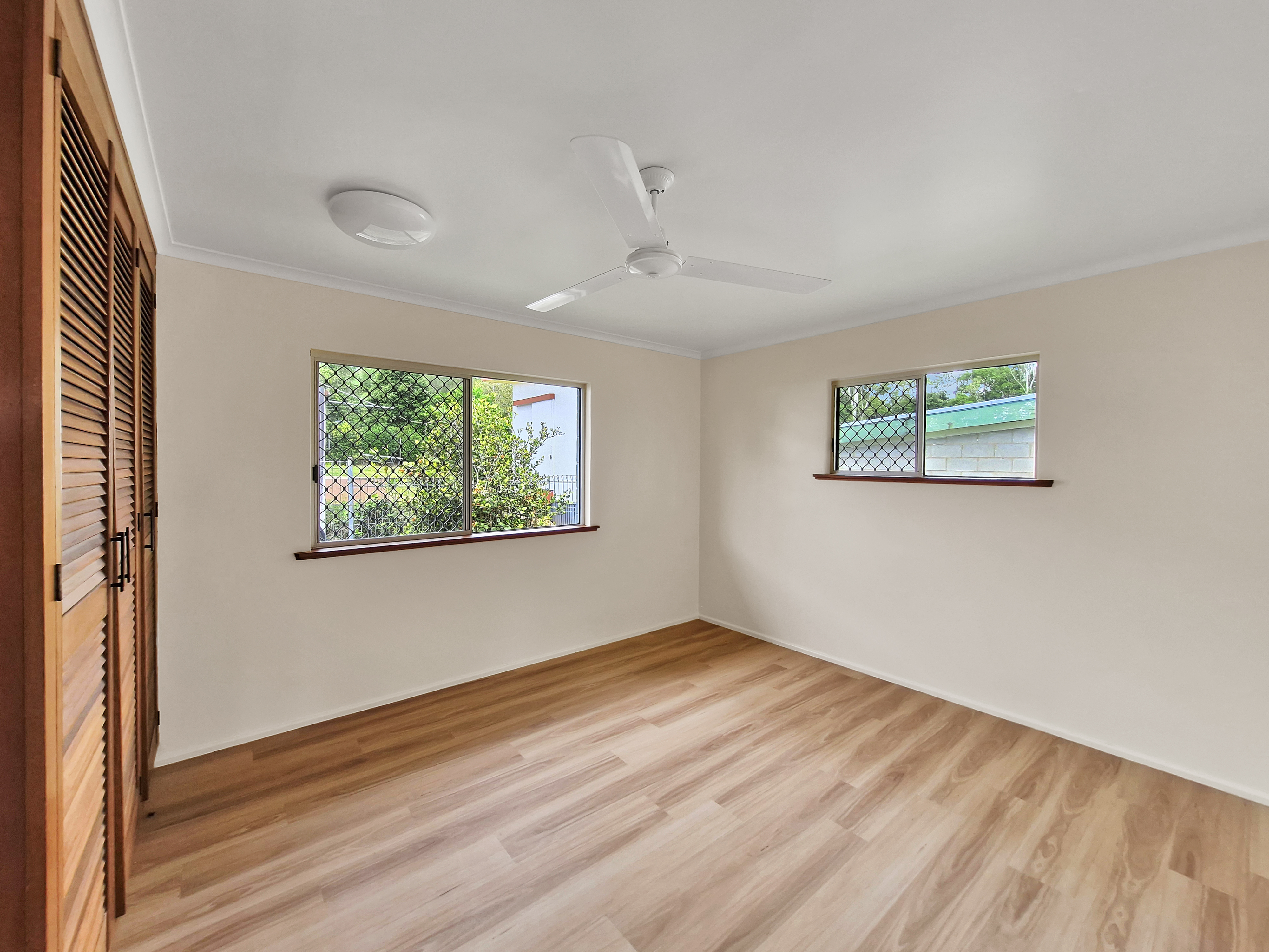 17 Fifth Avenue, Atherton