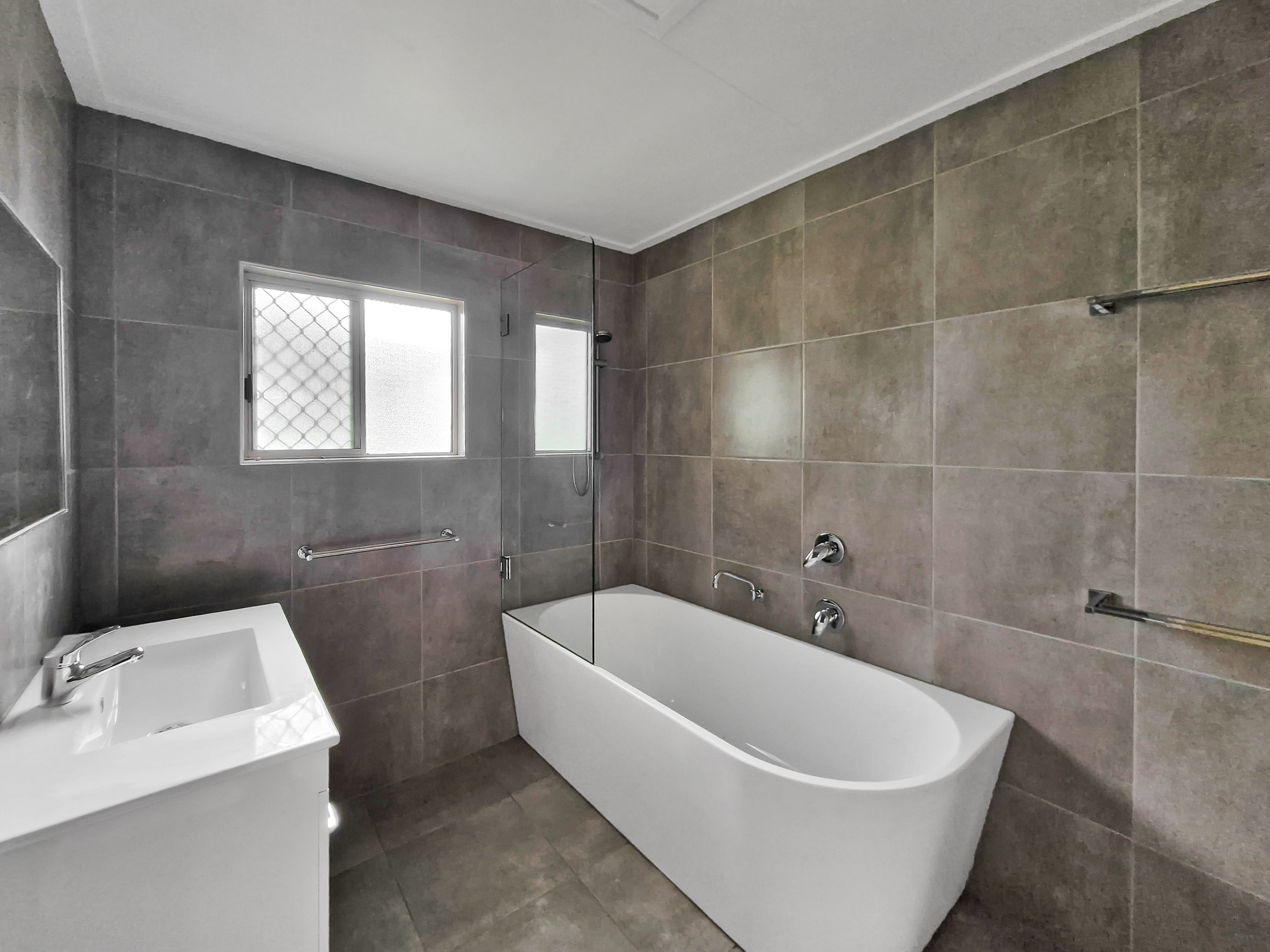 17 Fifth Avenue, Atherton