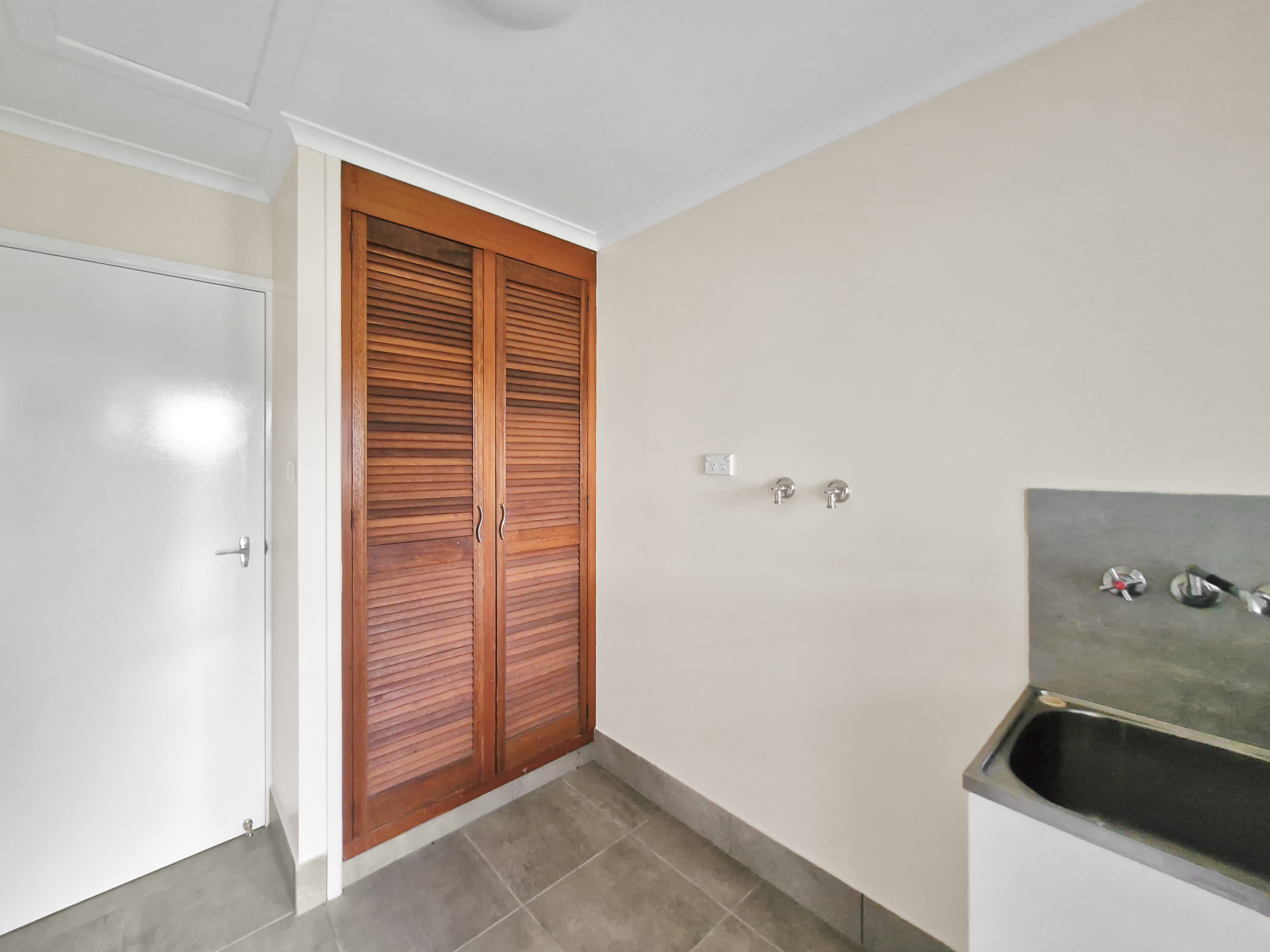 17 Fifth Avenue, Atherton